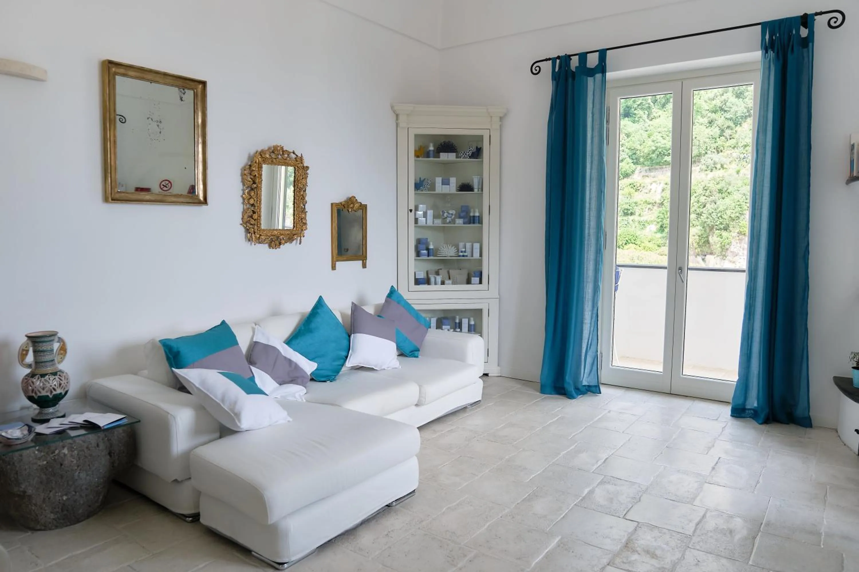 Living room in Villa Lara Hotel