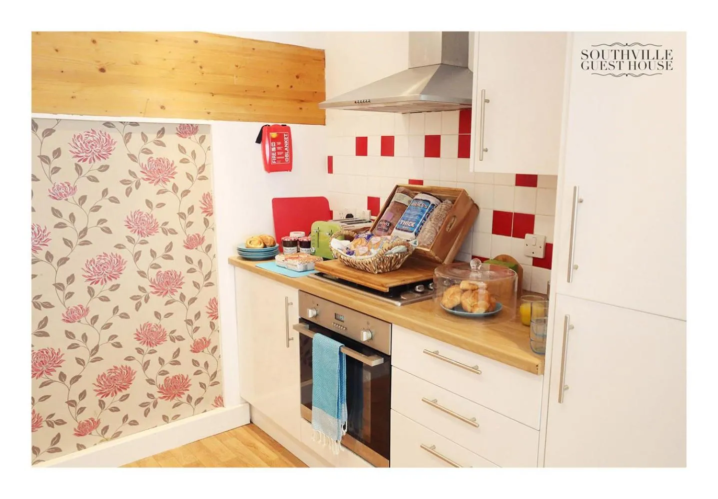 Coffee/tea facilities in Southville Guest House