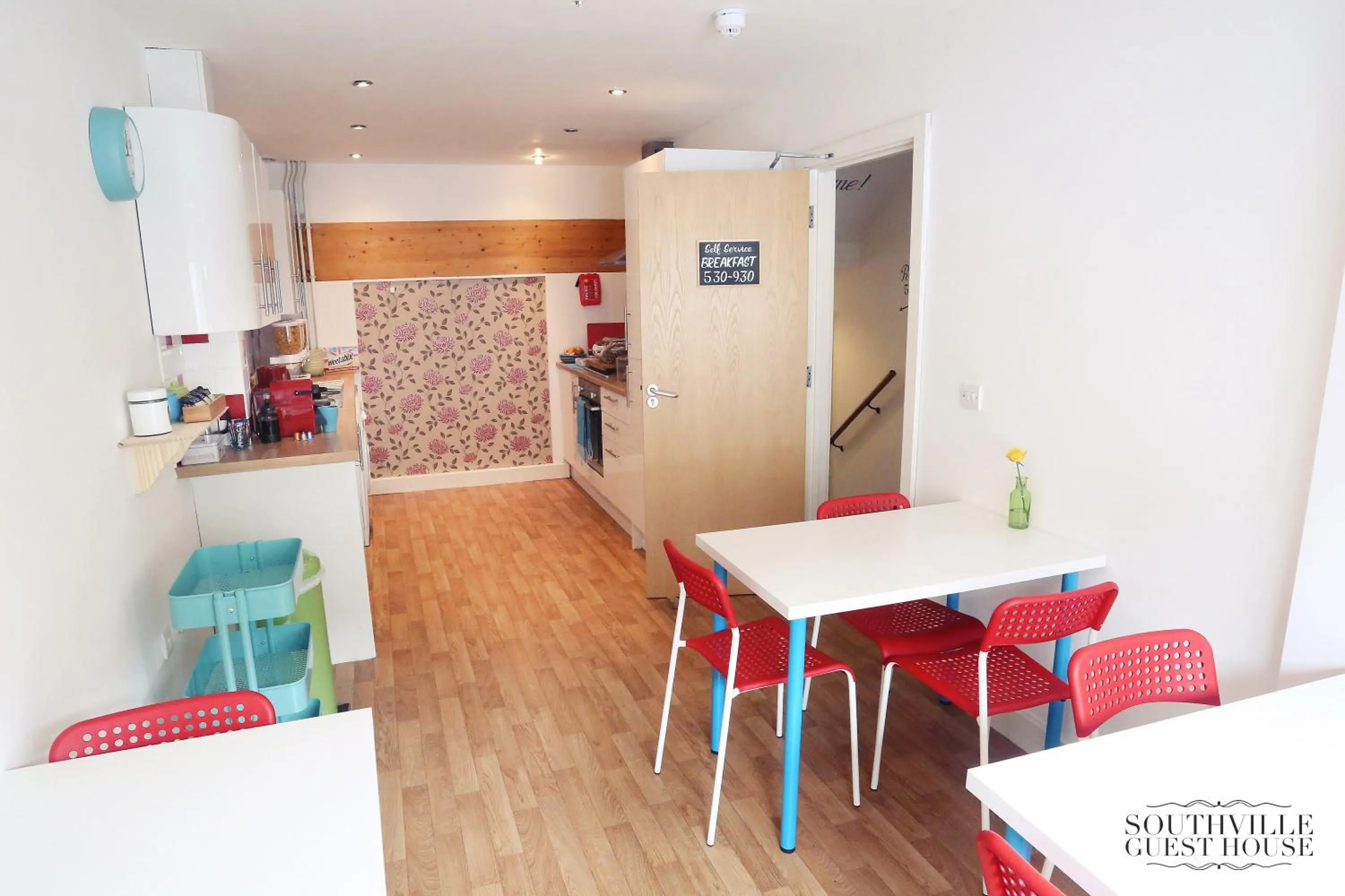 Kitchen or kitchenette in Southville Guest House