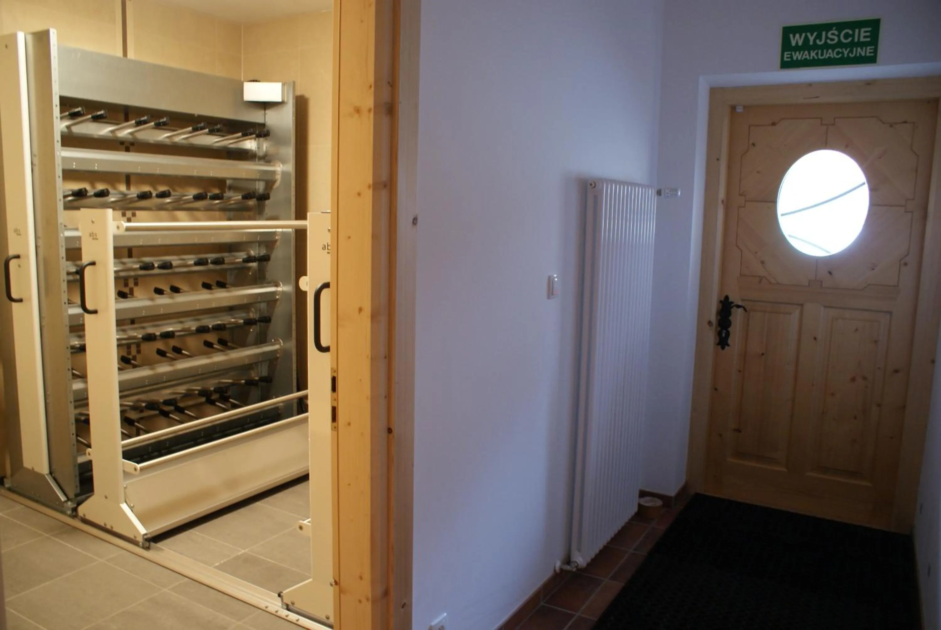 Skiing in Willa Kominiarski Wierch