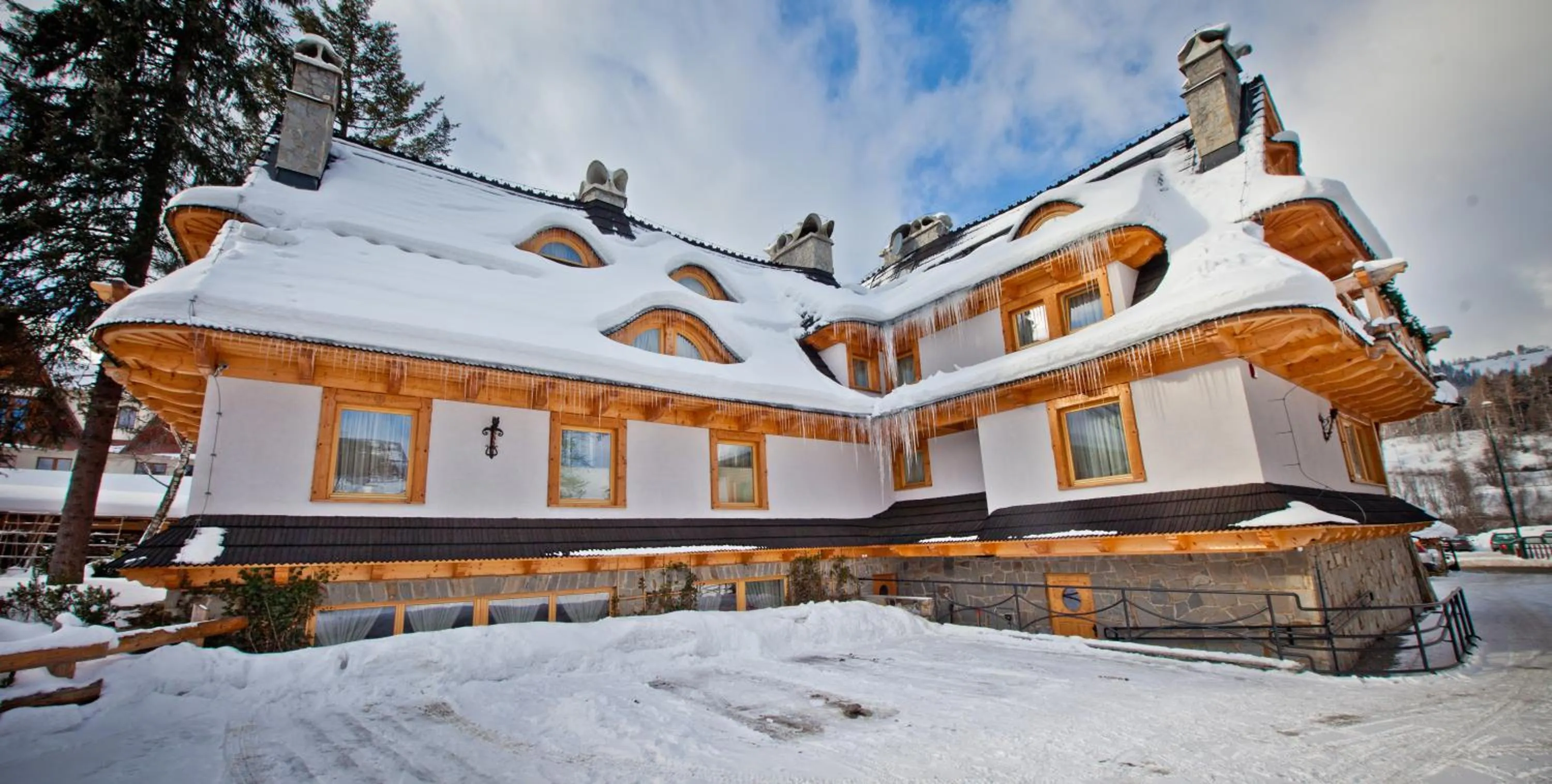 Winter in Willa Kominiarski Wierch