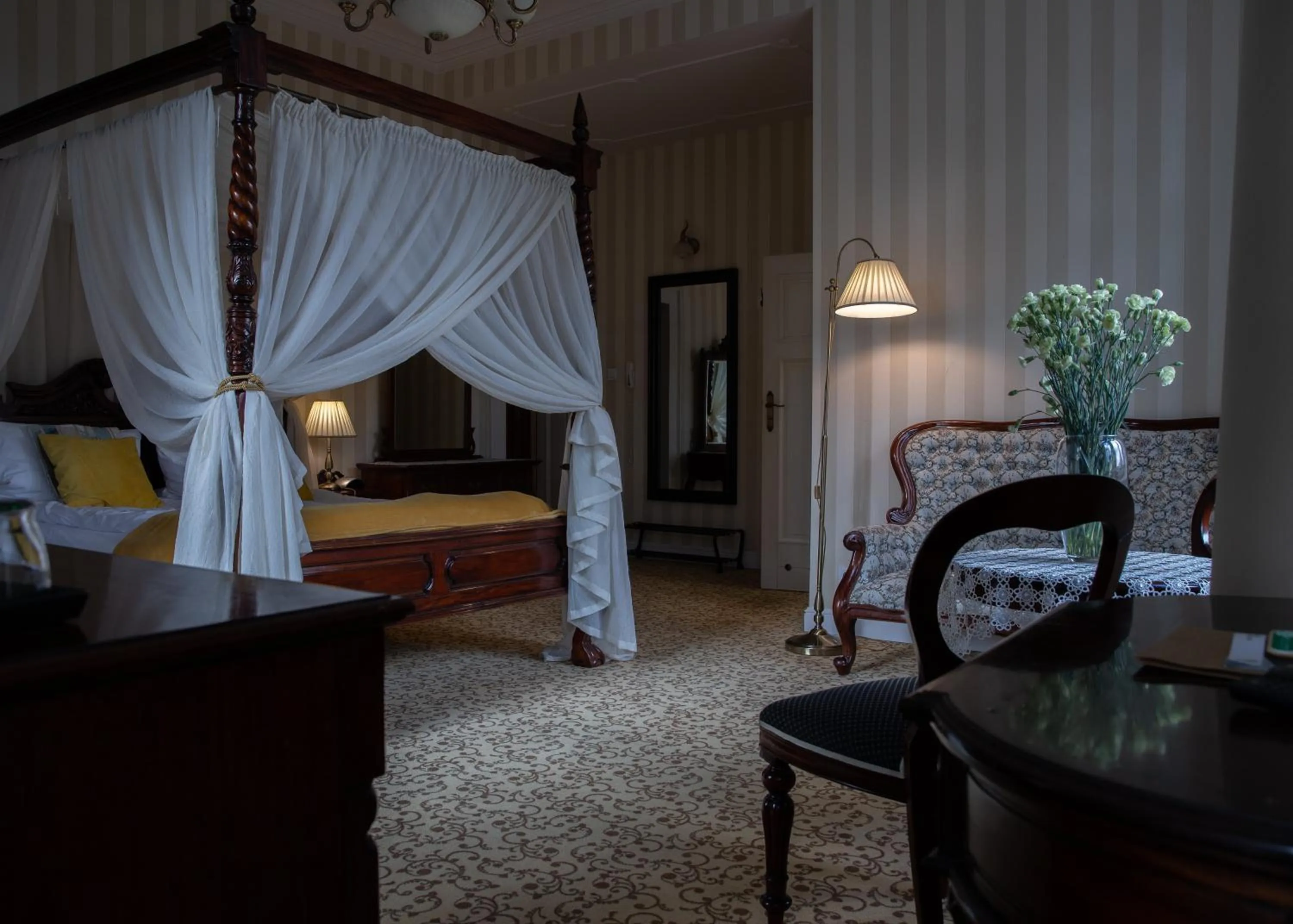 Bed in Hotel Dębowy Biowellness & SPA Góry Sowie