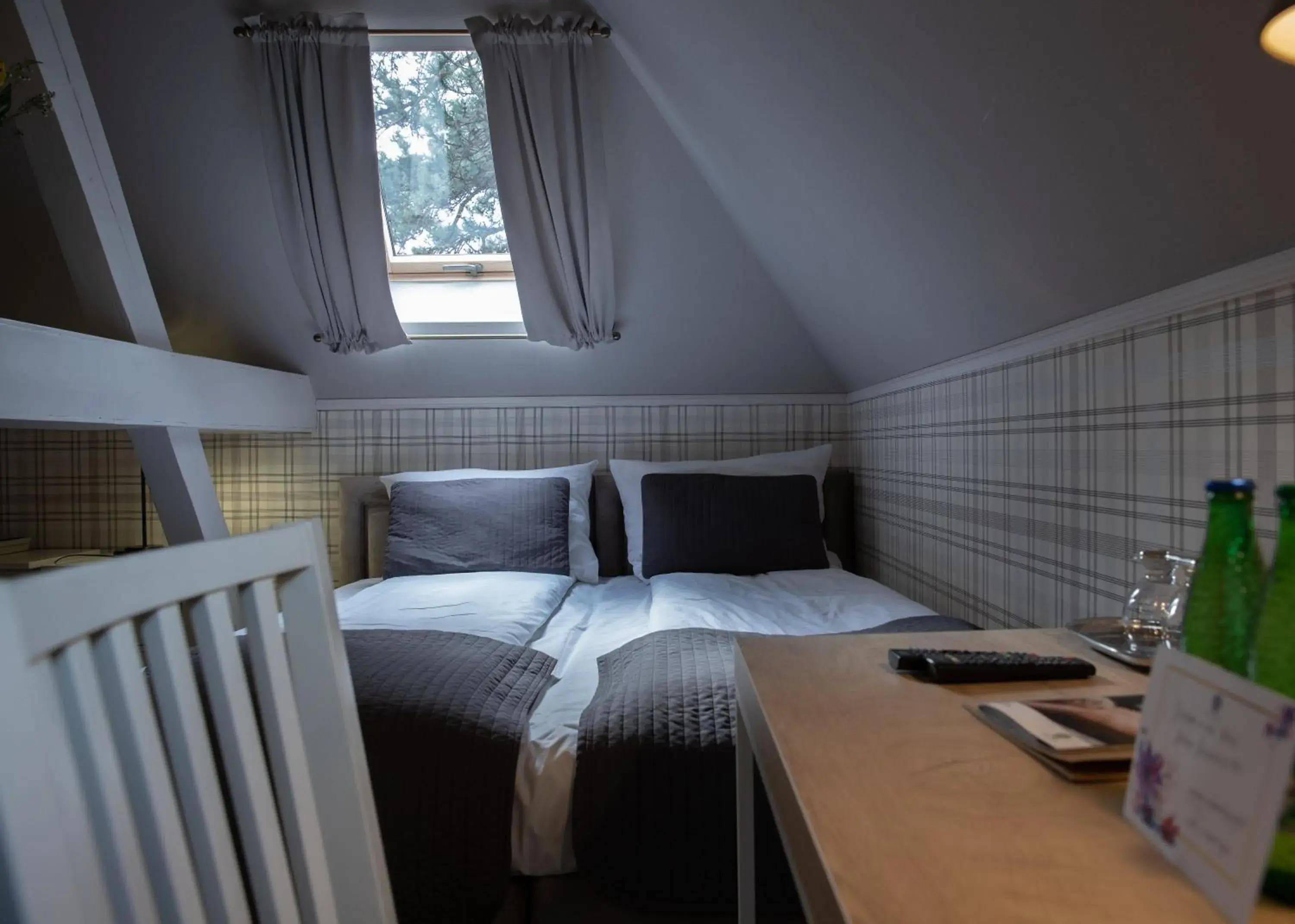 Standard double room with 1 or 2 beds – Palace with biowellness package in Hotel Dębowy Biowellness & SPA Góry Sowie Standard double room with 1 or 2 beds – Palace with biowellness package in Hotel Dębowy Biowellness & SPA Góry Sowie