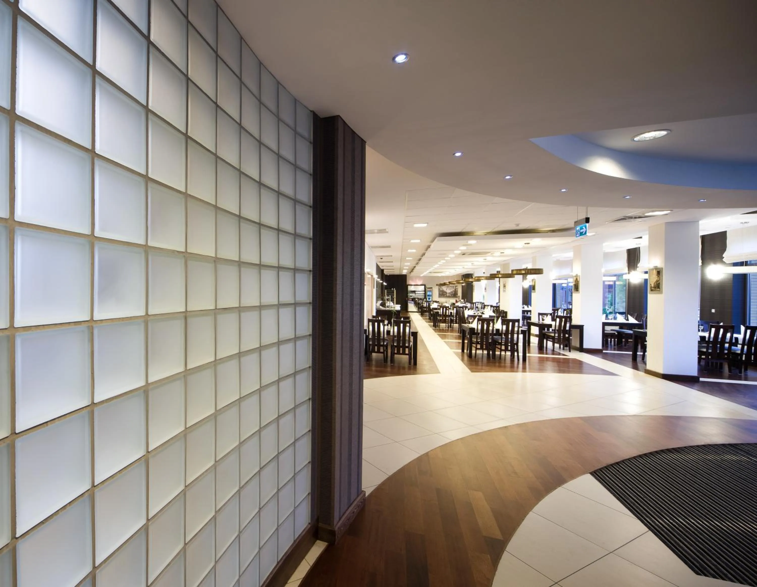 Restaurant/places to eat in Hotel Centrum