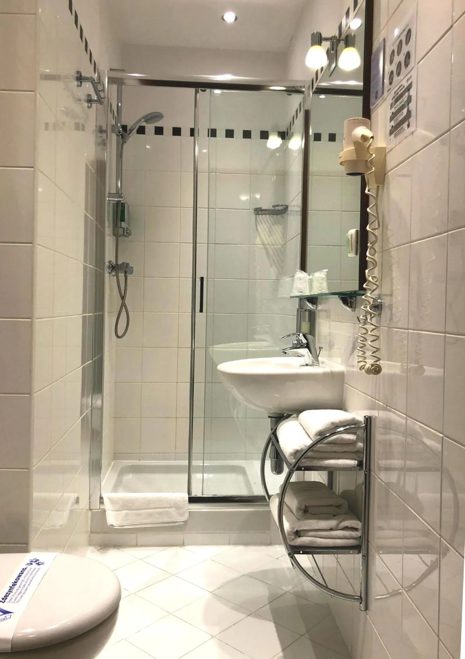 Bathroom in Hotel Atrium