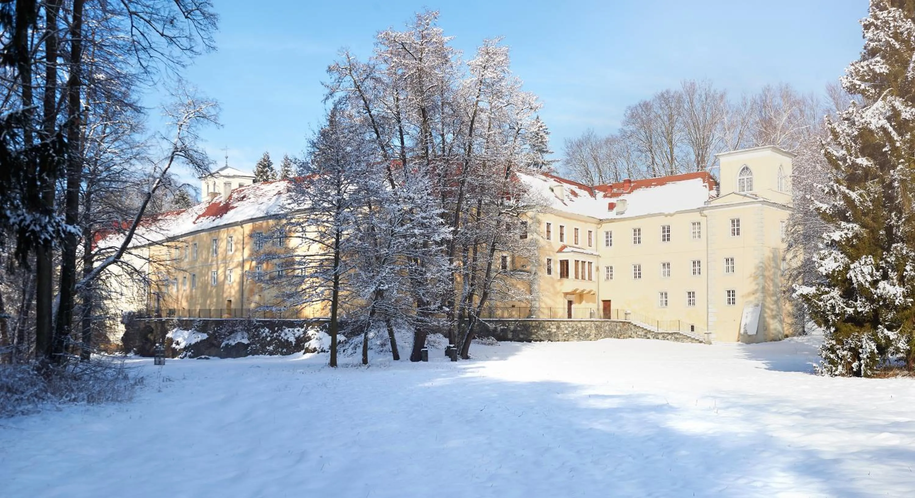 Facade/entrance in Zamek Na Skale