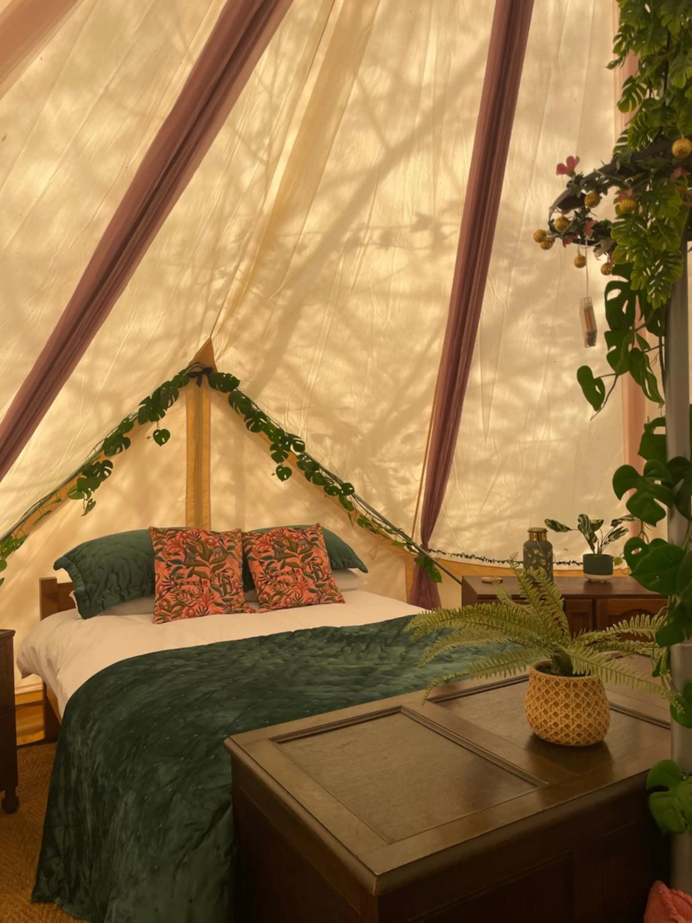 Bed in Hollington Park Glamping