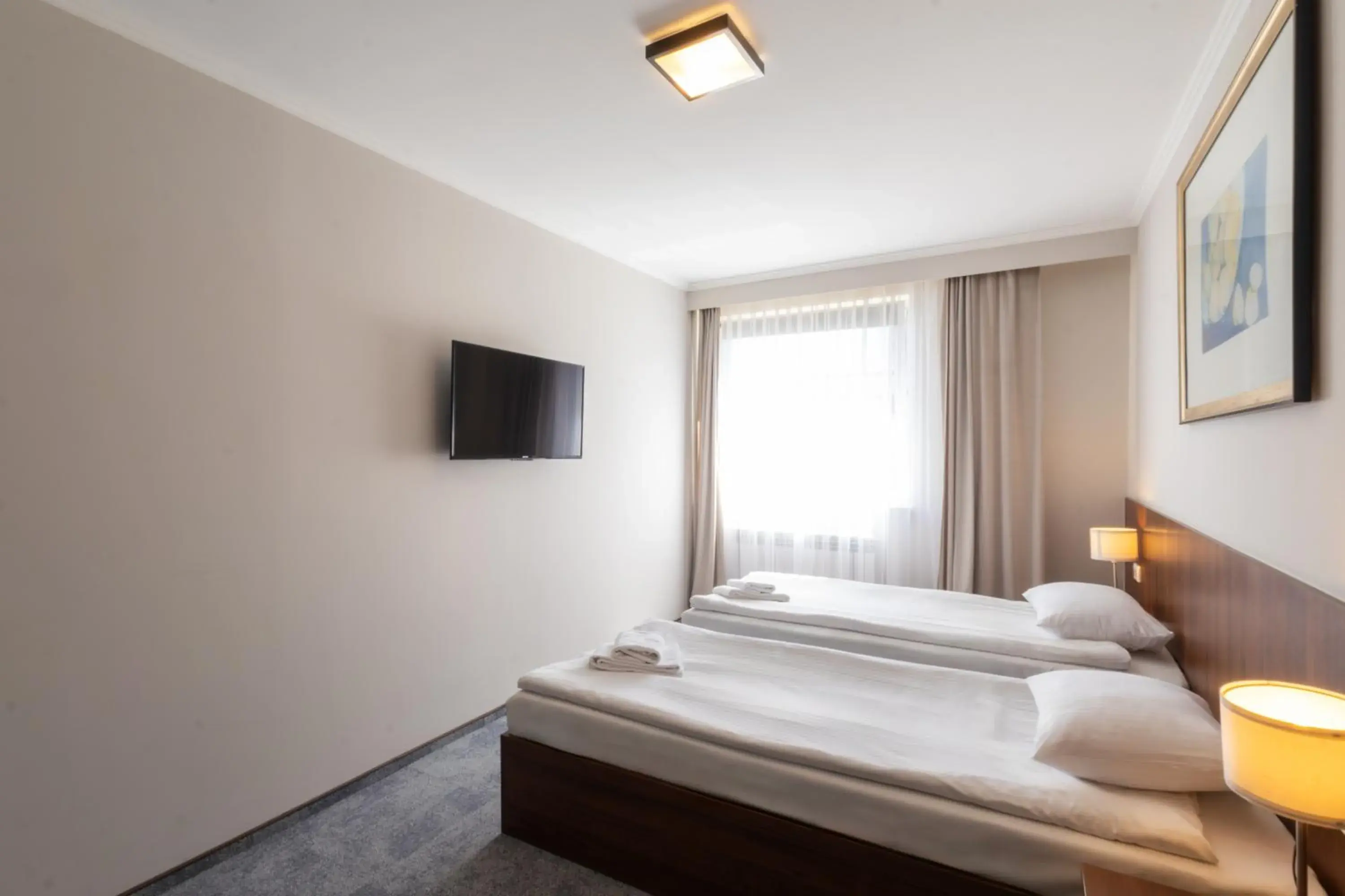 Bed in Hit Hotel Bed in Hit Hotel