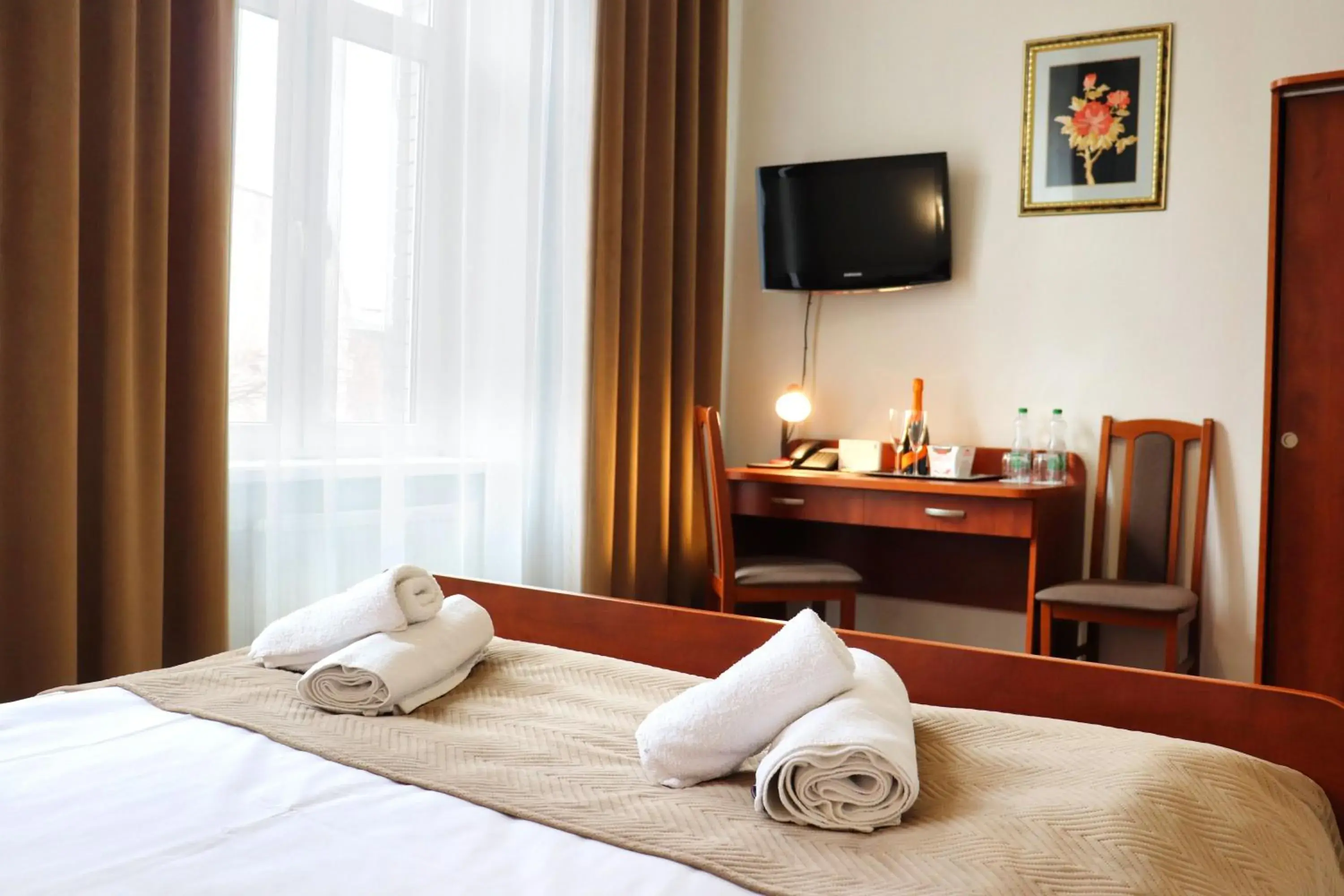 Bedroom, Bed in Hotel Lothus Bedroom, Bed in Hotel Lothus