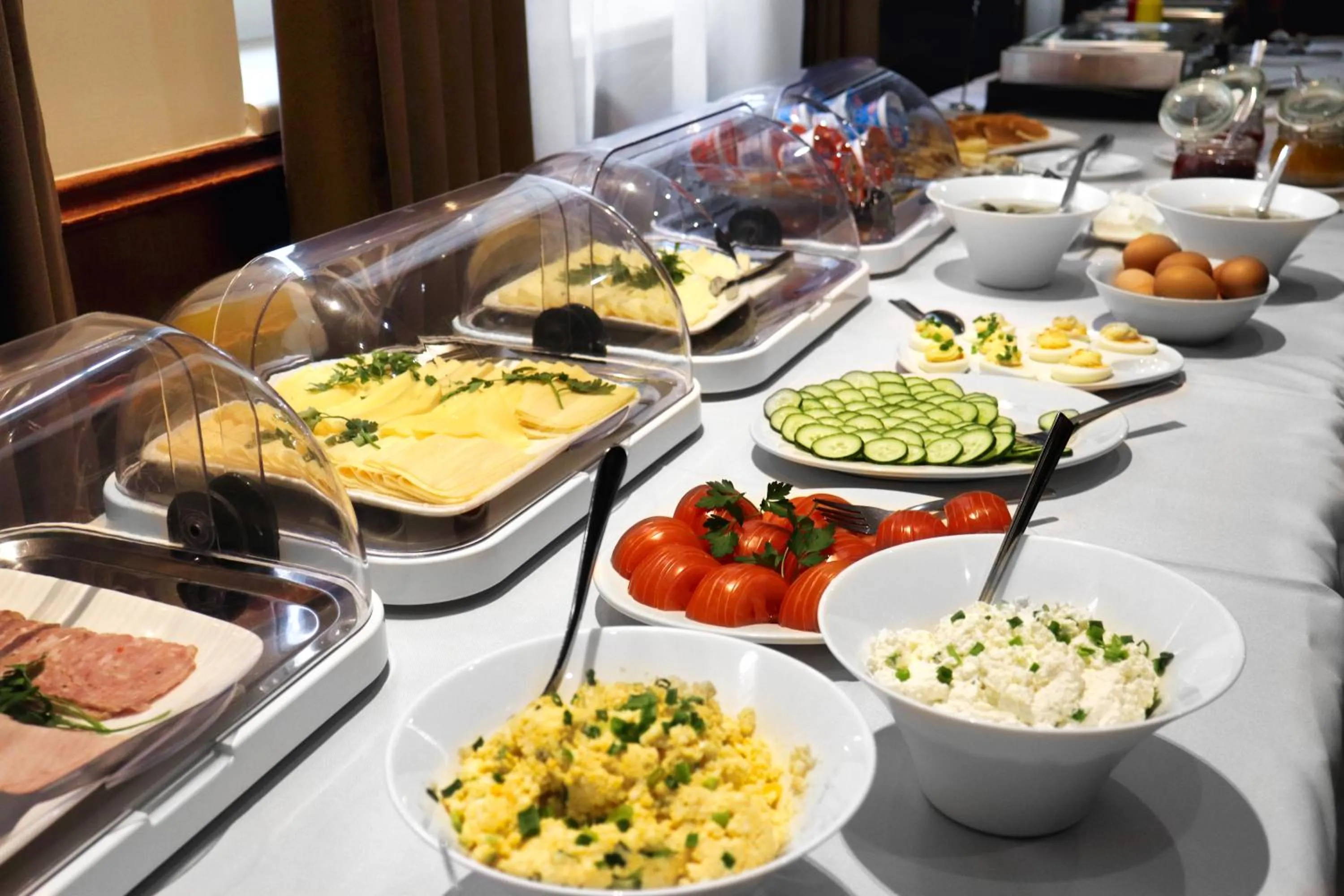 Breakfast in Hotel Lothus