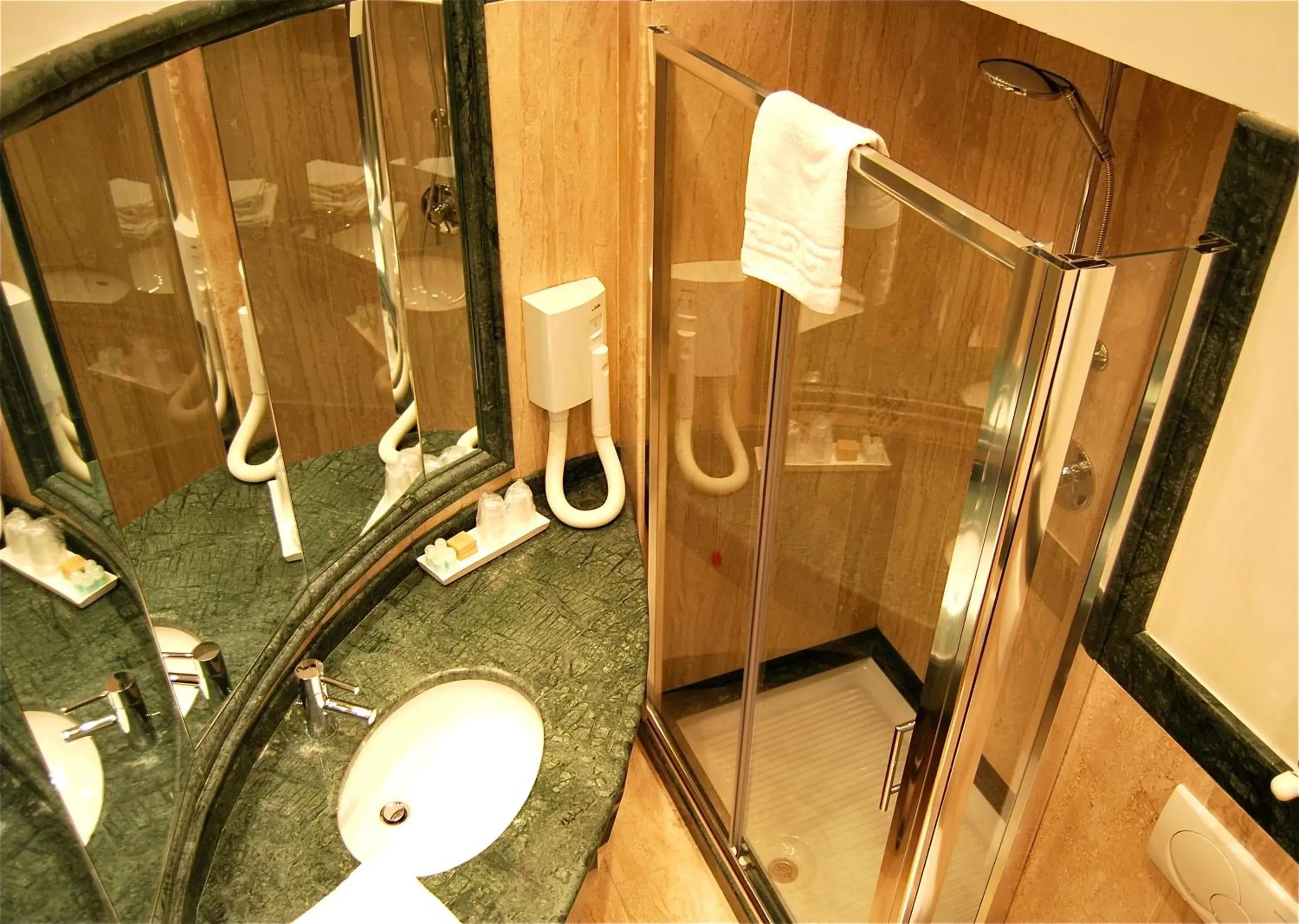 Luxury Ludovisi Rooms Luxury Ludovisi Rooms