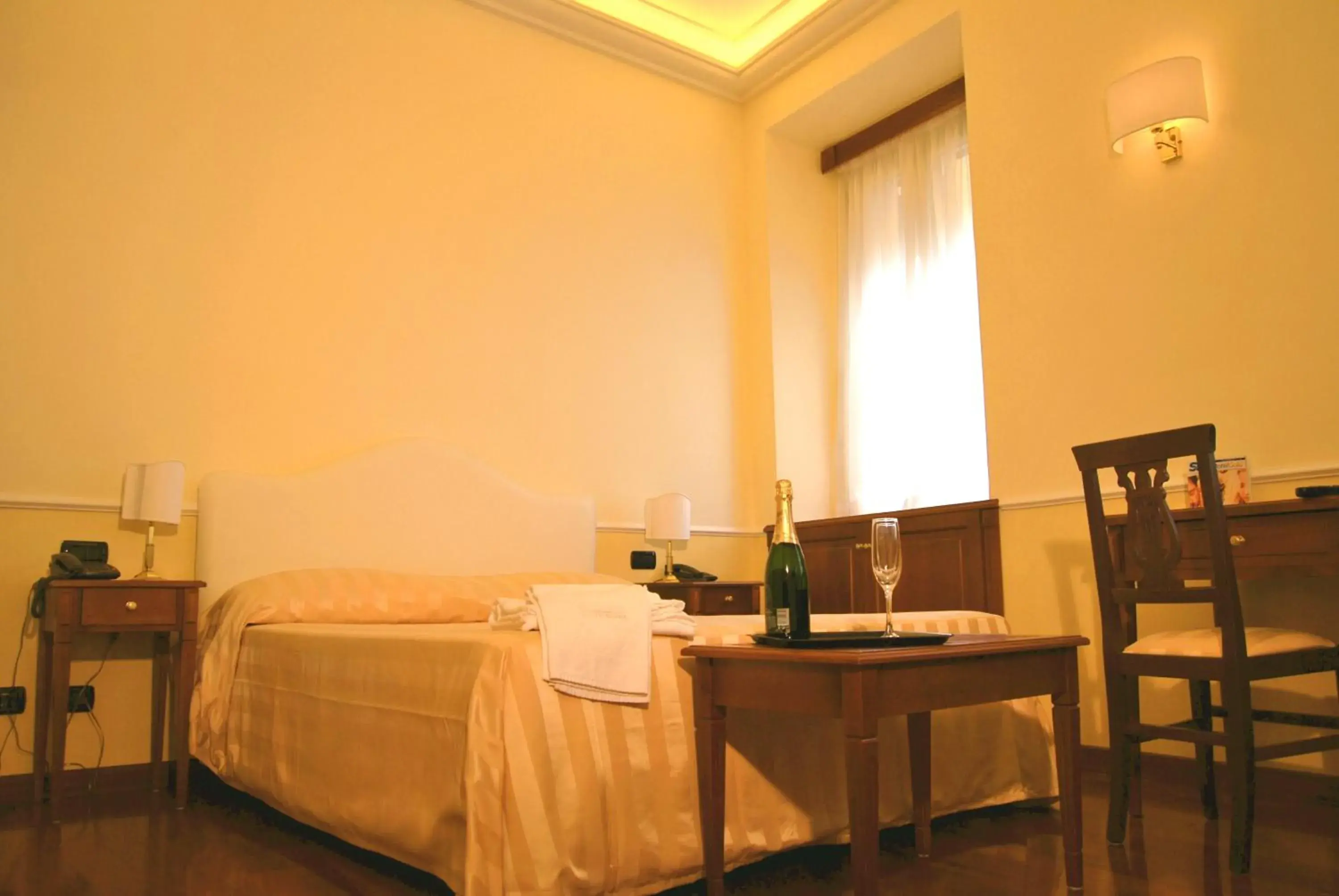 Bed in Luxury Ludovisi Rooms Bed in Luxury Ludovisi Rooms