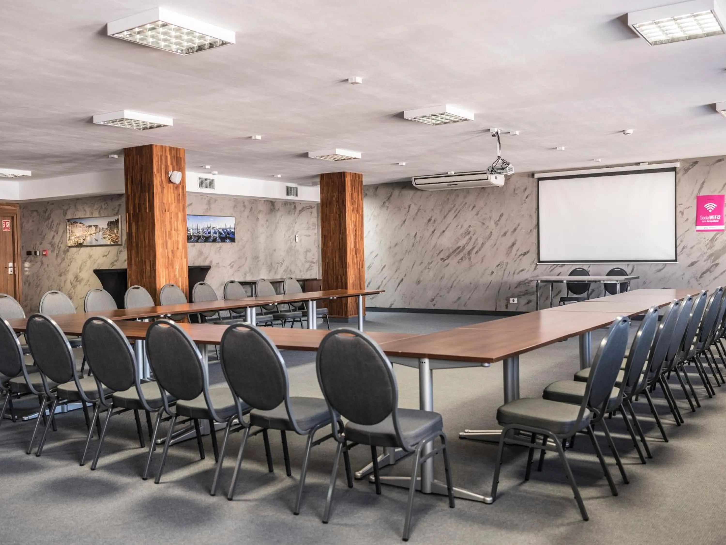 Business facilities in Hotel Europa Starachowice