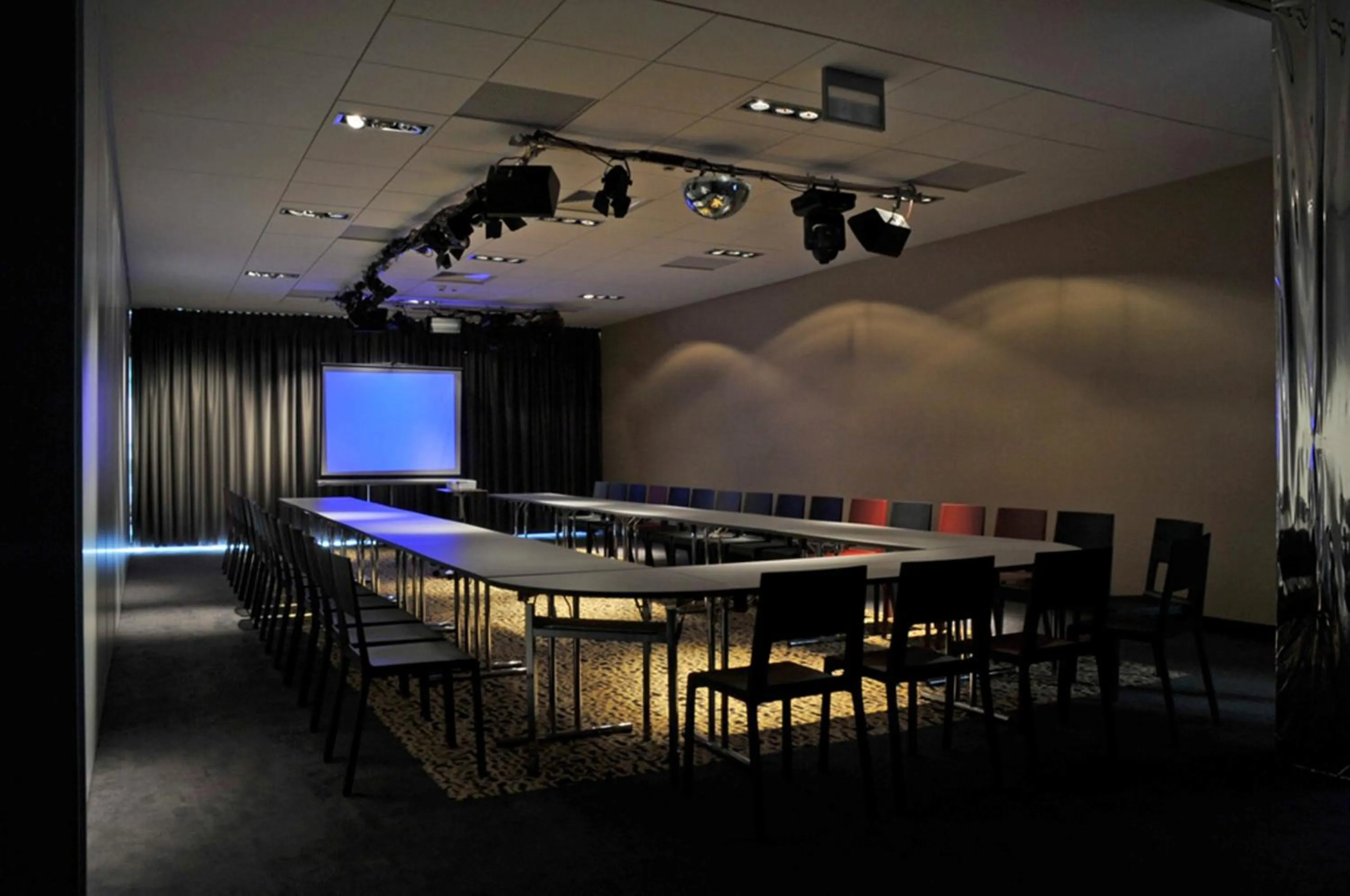 Business facilities in Silver Hotel & Gokart Center