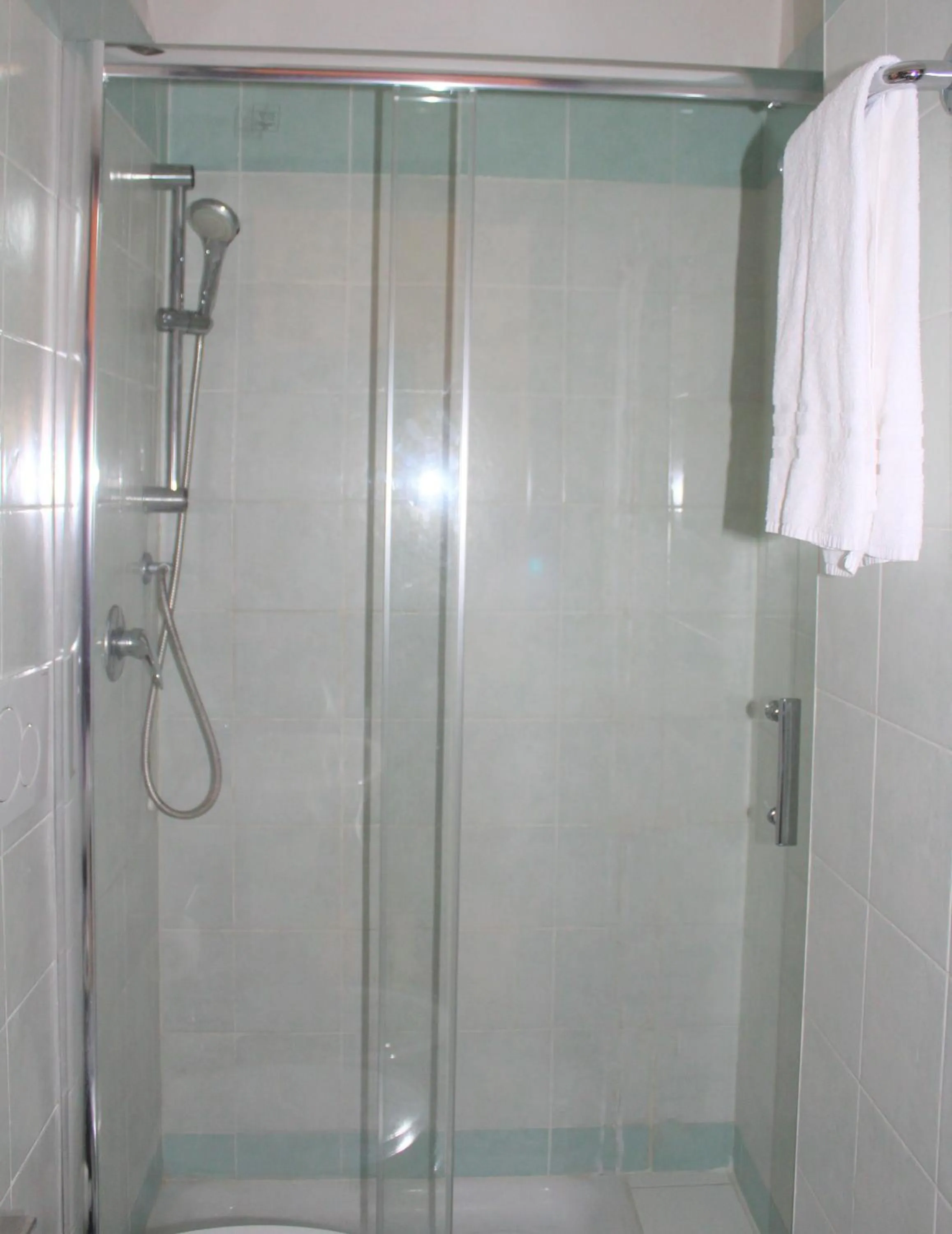 Shower in Hotel Eurorooms