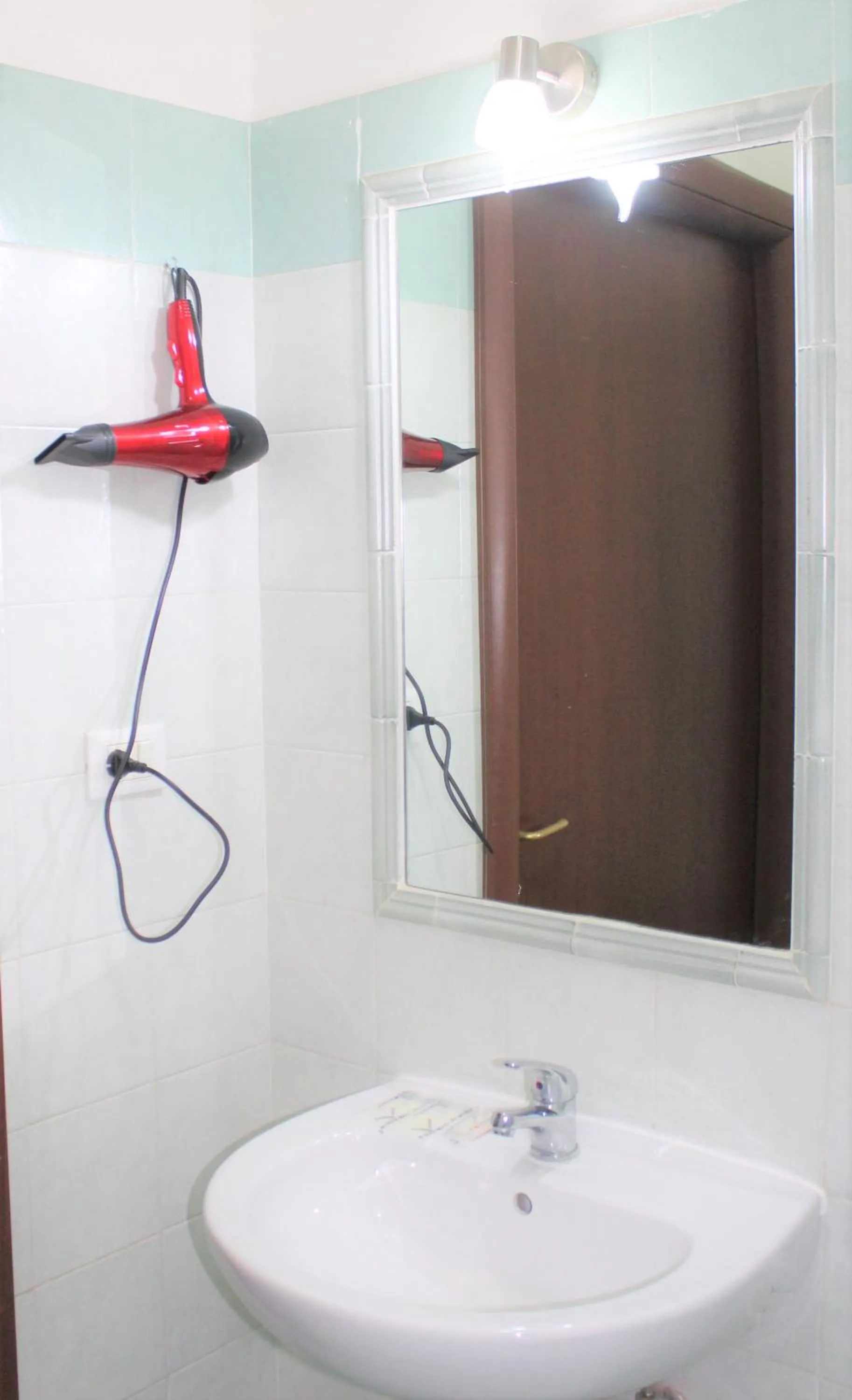 Bathroom in Hotel Eurorooms