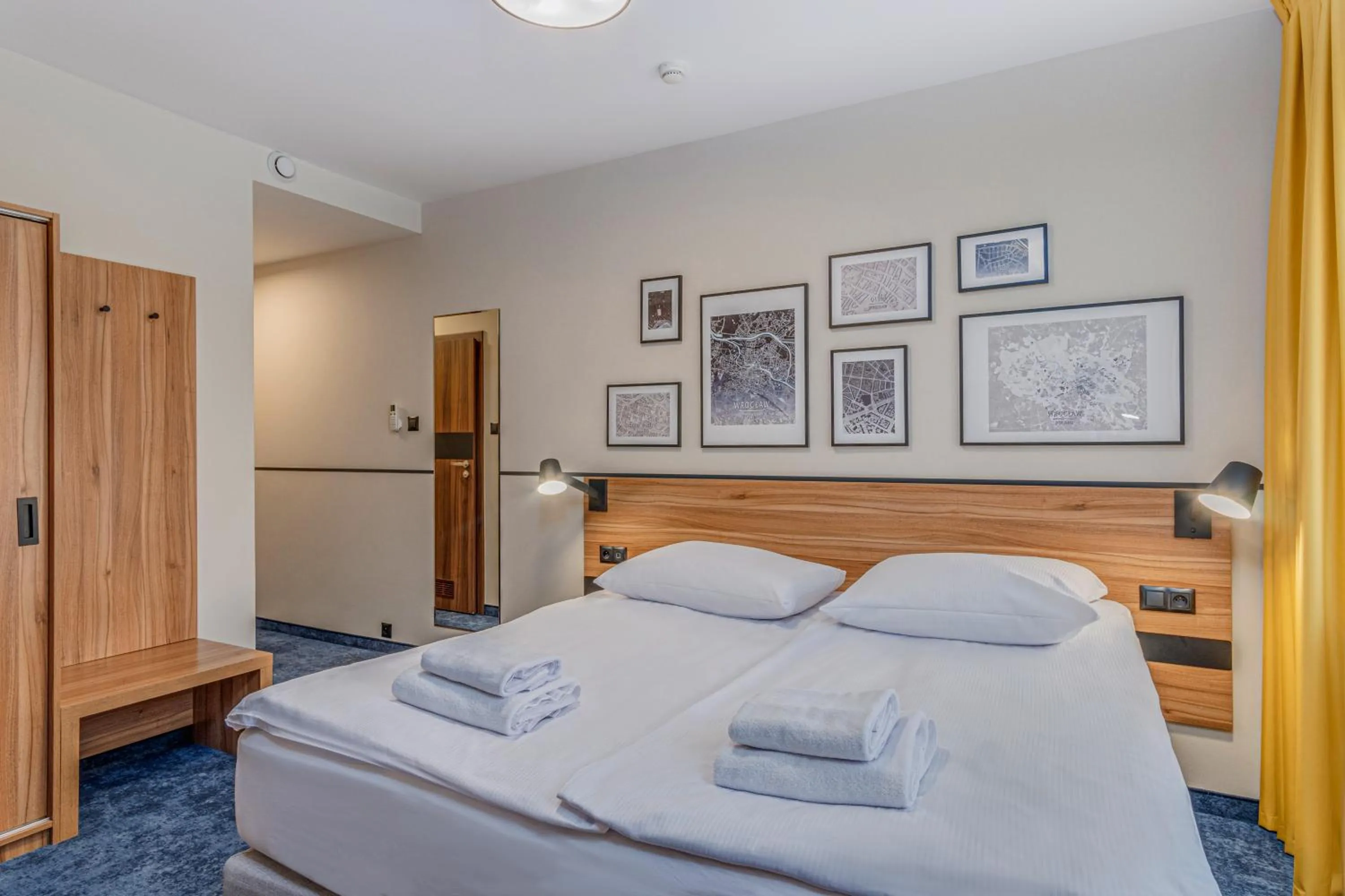 Bed in Tulip Hotels - Wroclaw Centre