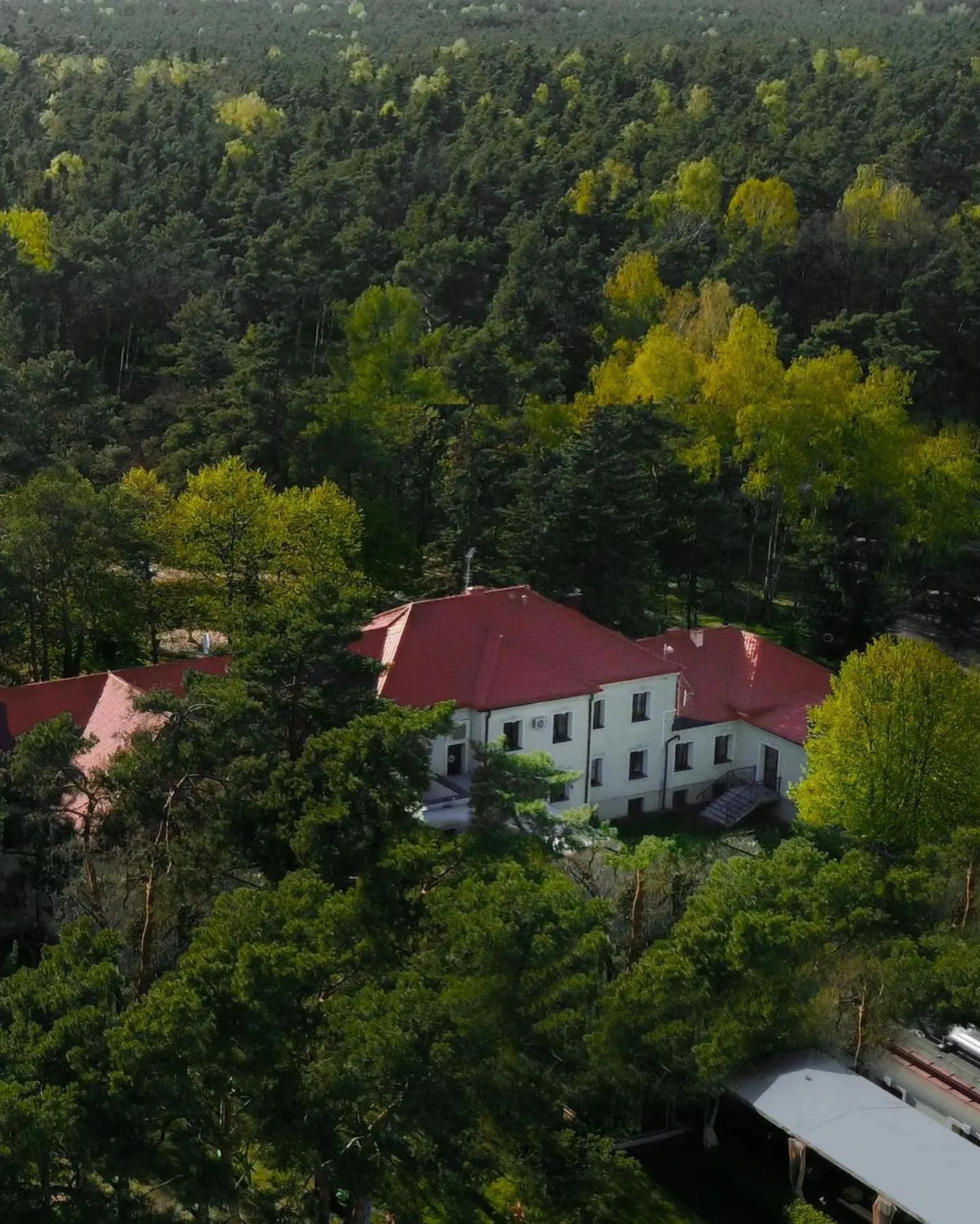 Property building in Park Rekreacyjno-Biznesowy Las Woda