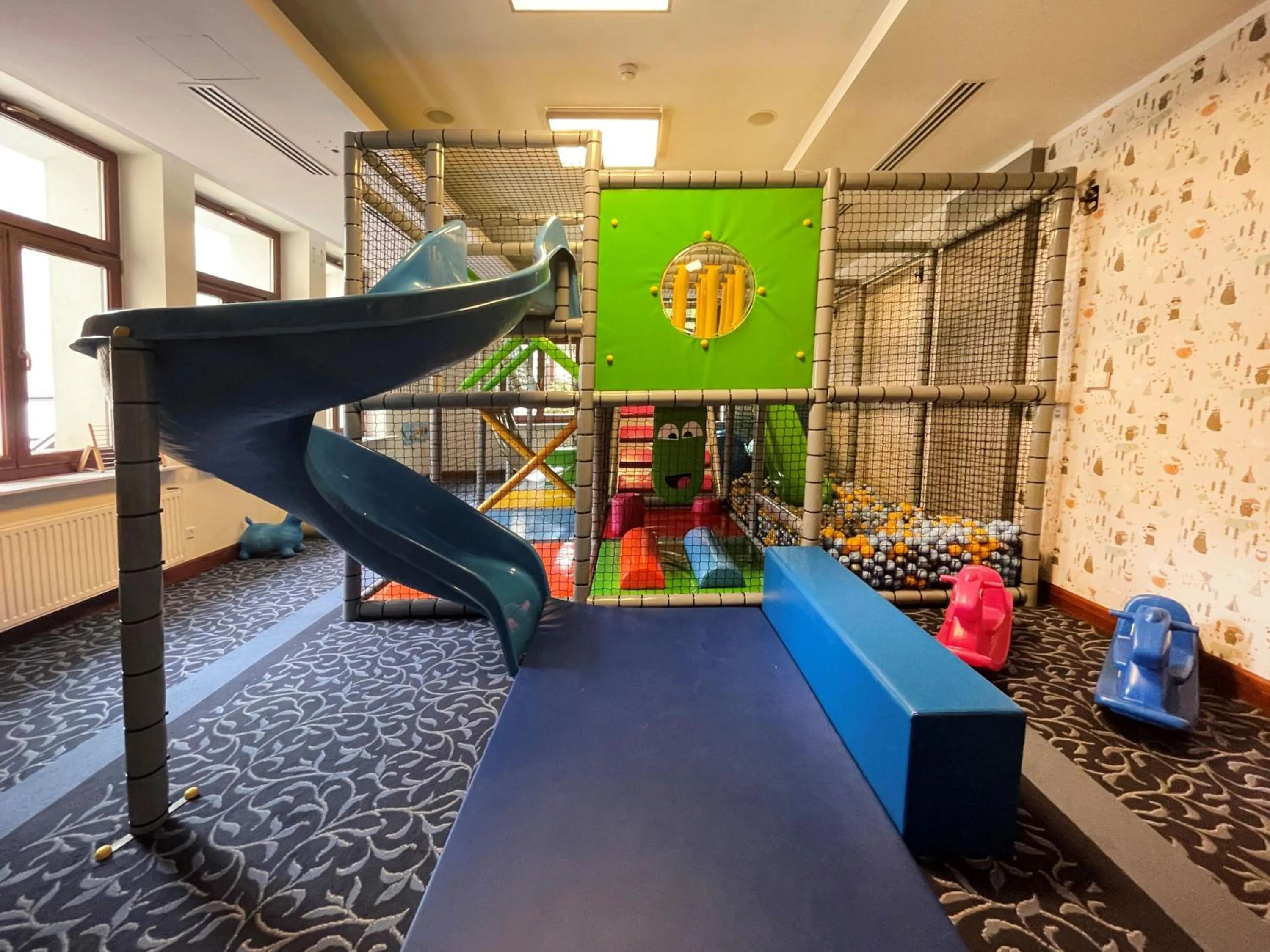 Property building in Park Rekreacyjno-Biznesowy Las Woda