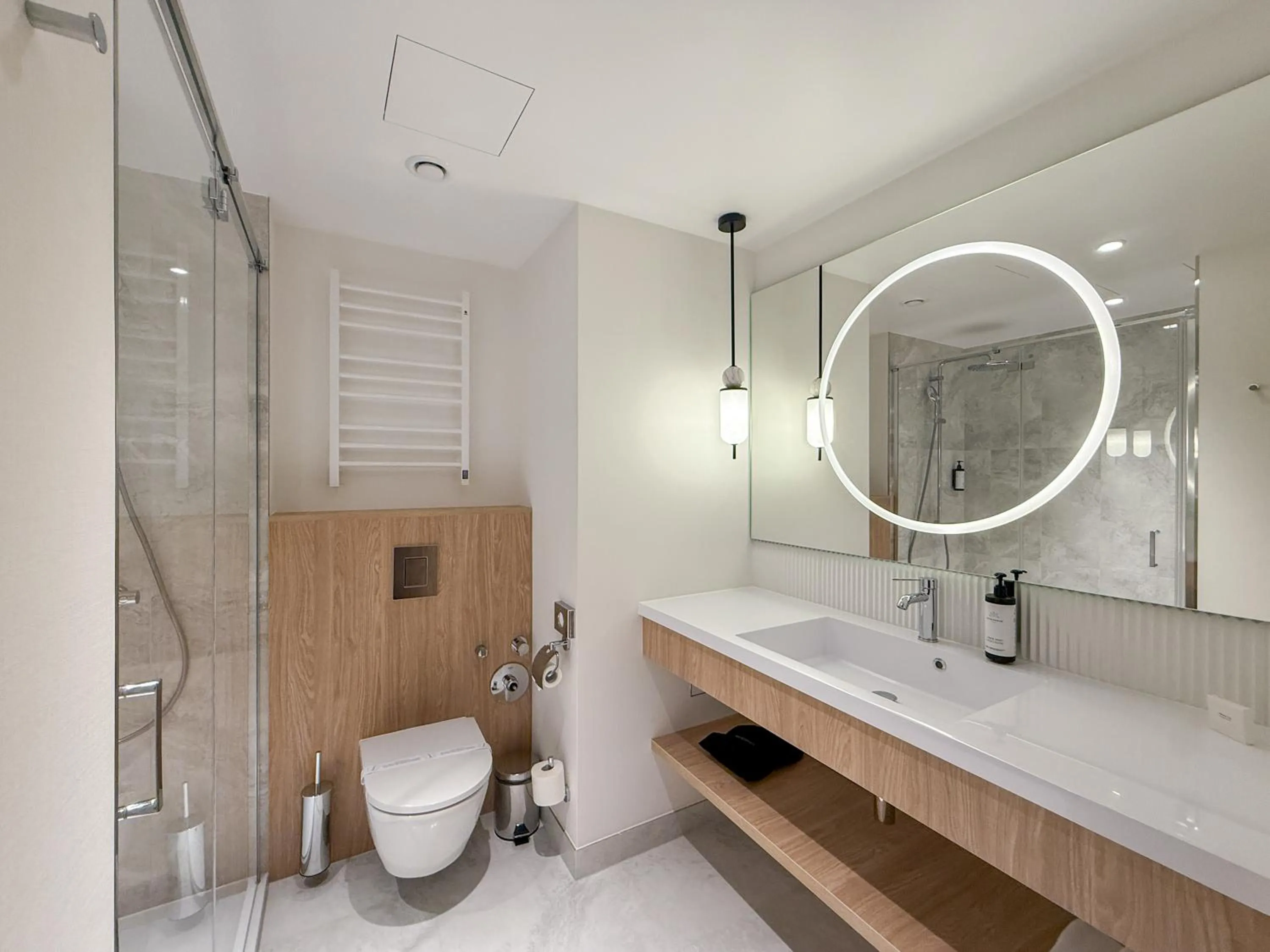 Shower in Park Rekreacyjno-Biznesowy Las Woda