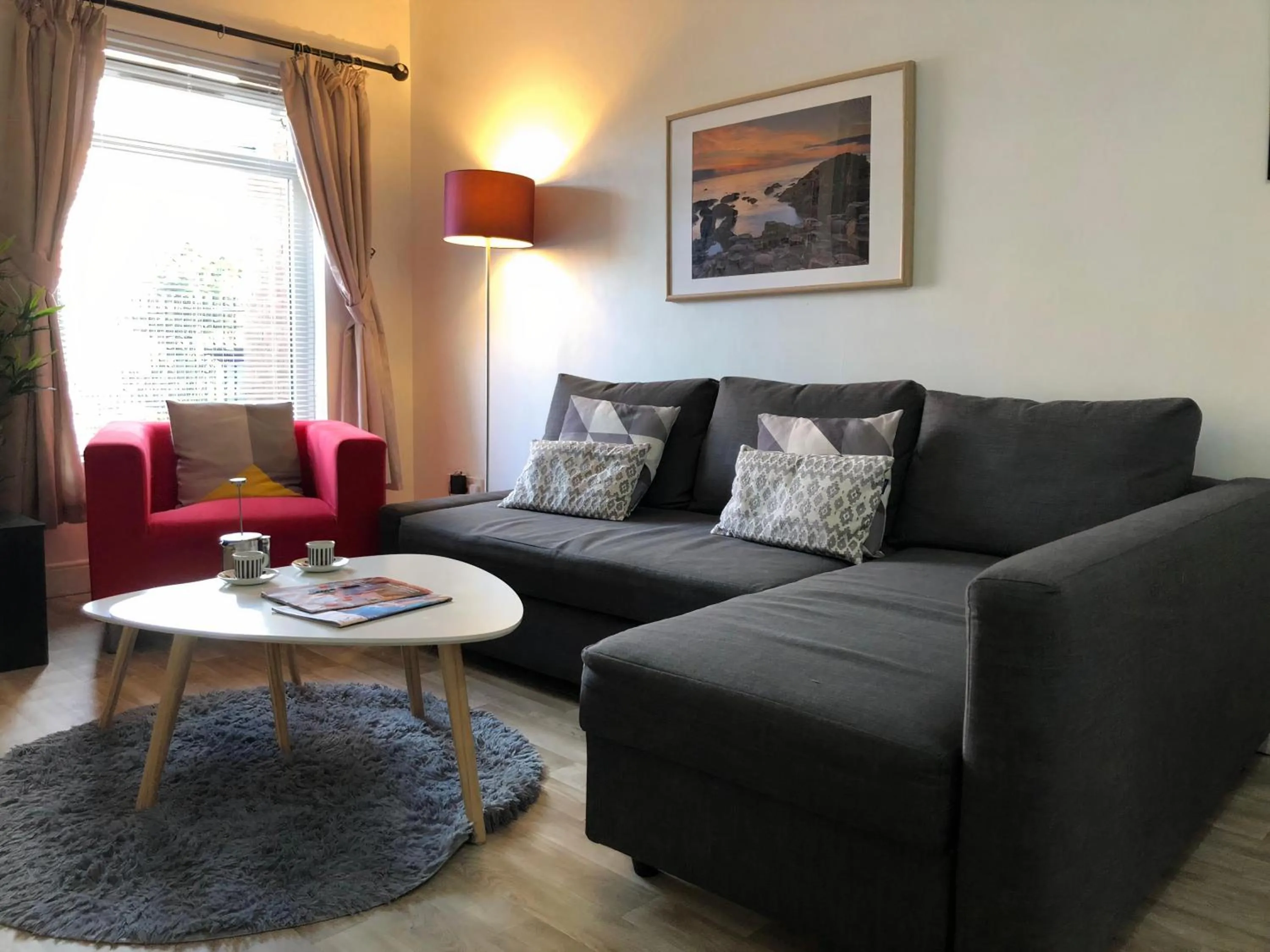 Great Location - City Centre - Parking - 4 Beds - 2 Bedrooms