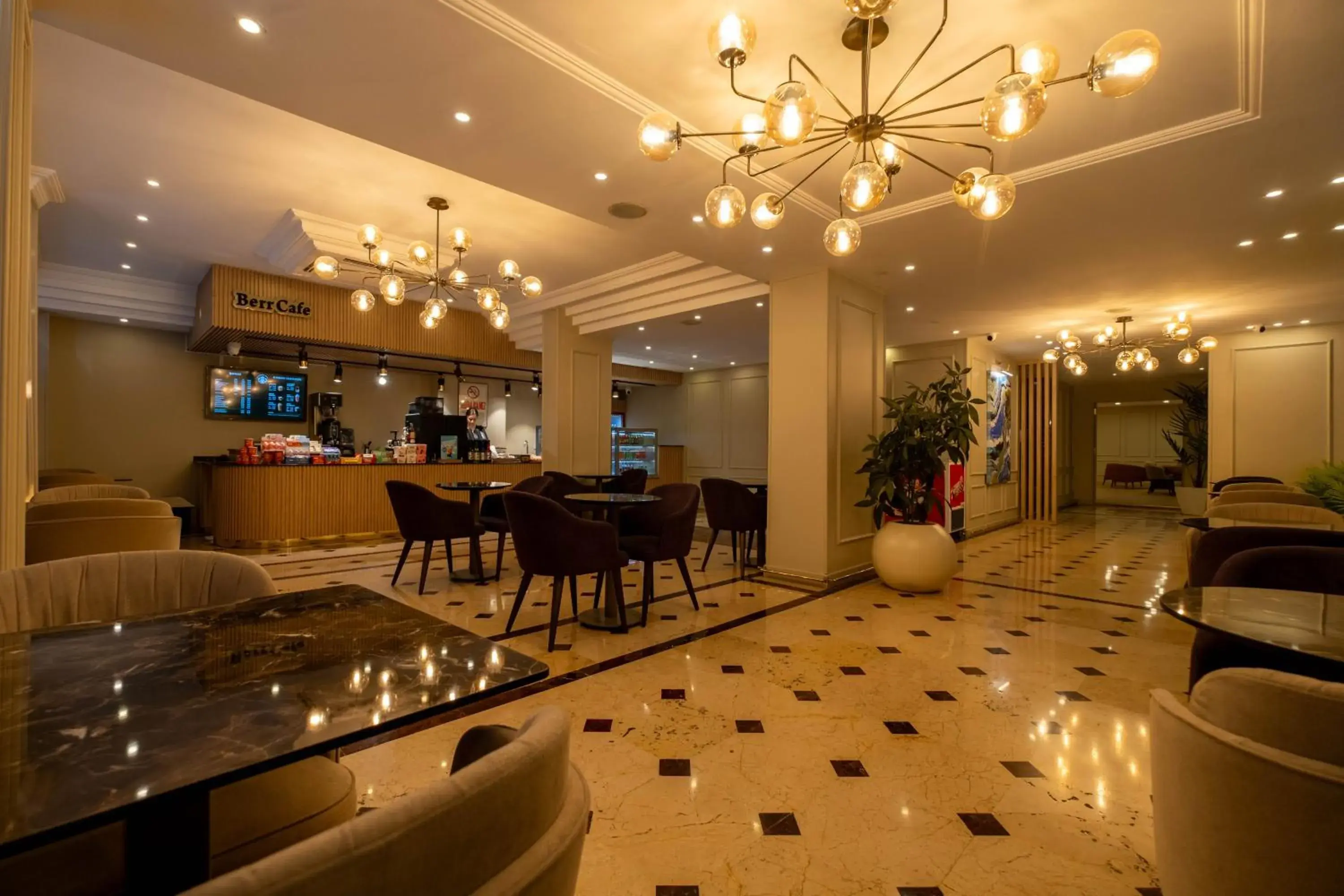 Restaurant/places to eat in Berr Hotel Restaurant/places to eat in Berr Hotel