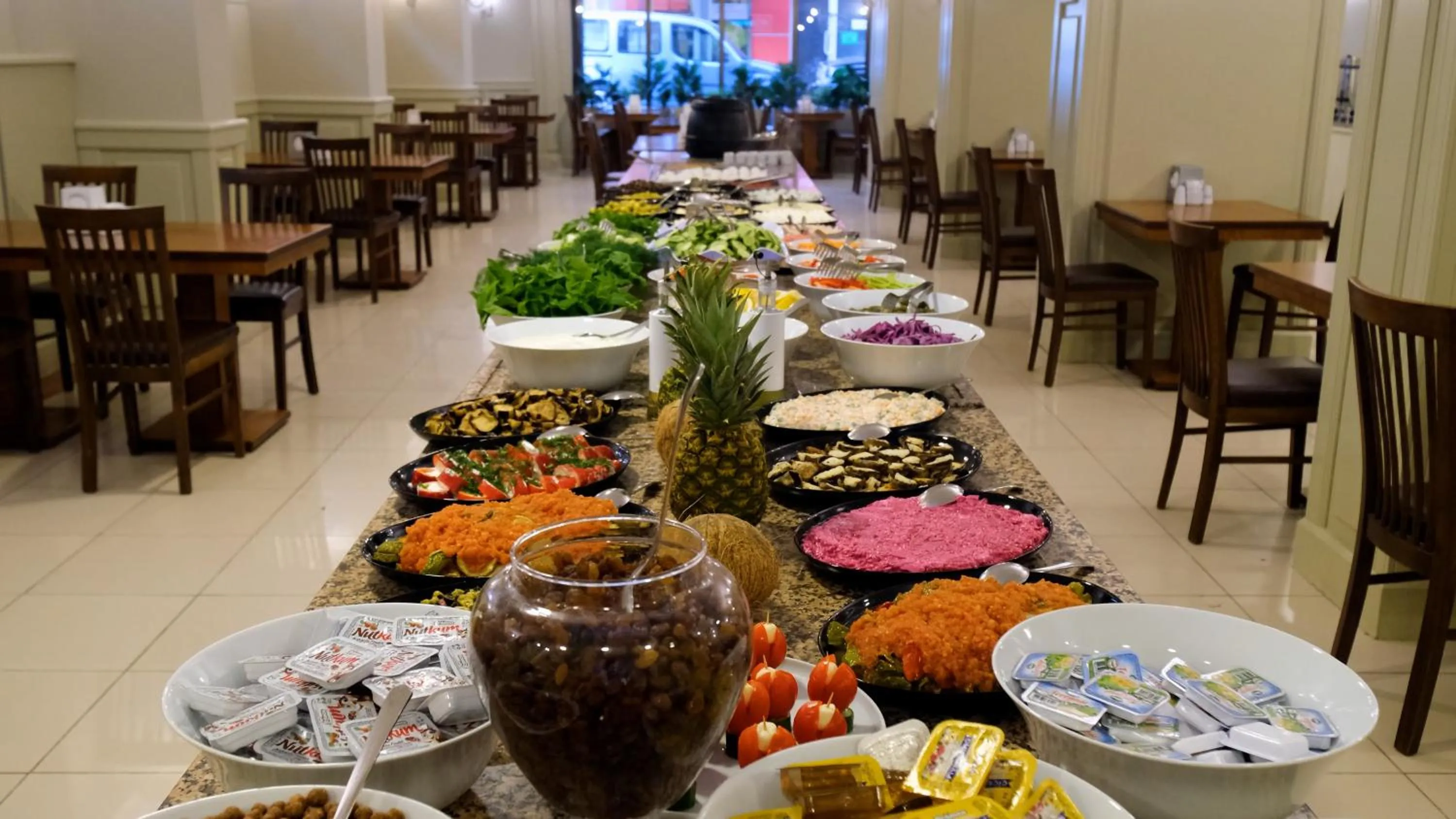 Breakfast in Berr Hotel