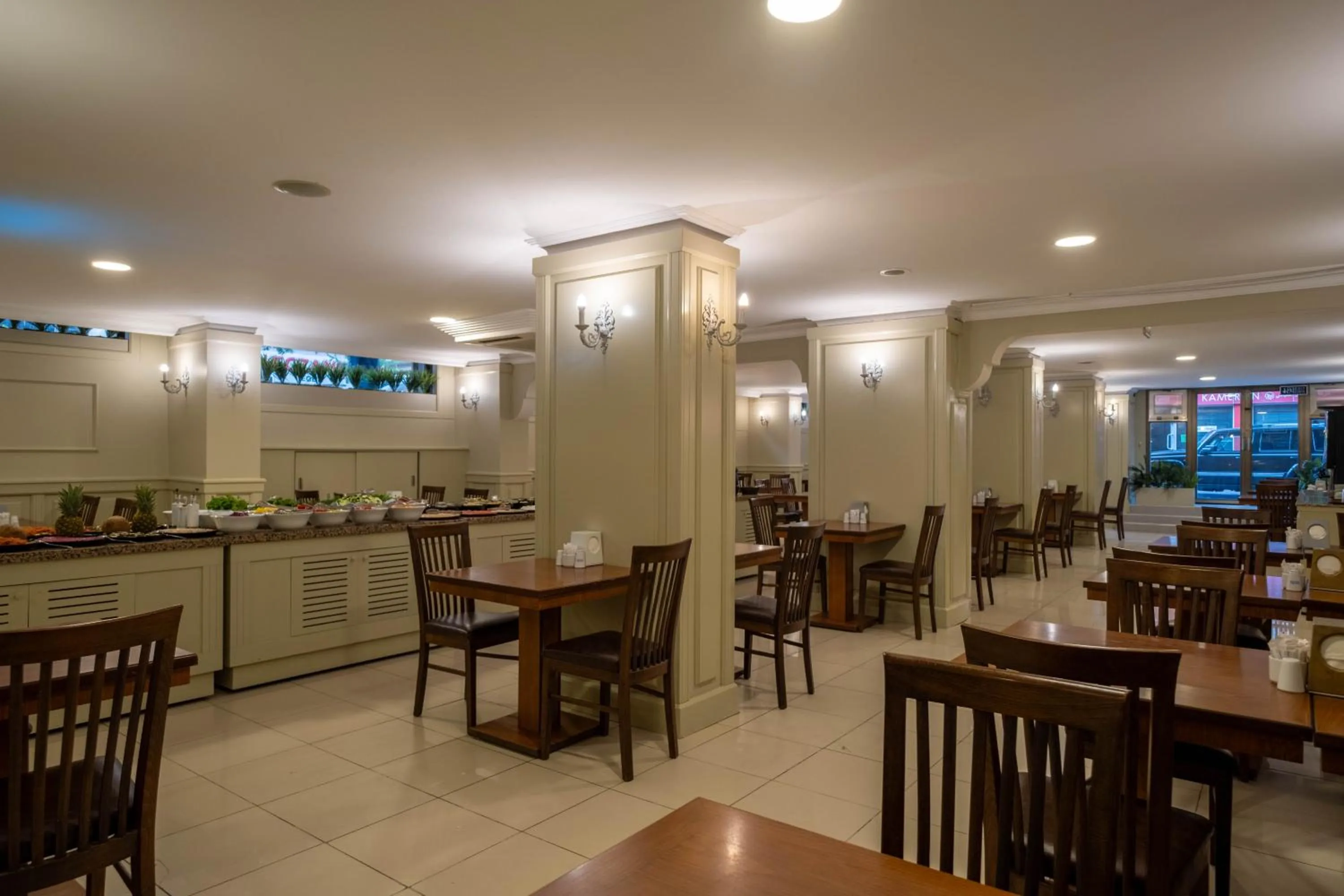 Breakfast in Berr Hotel