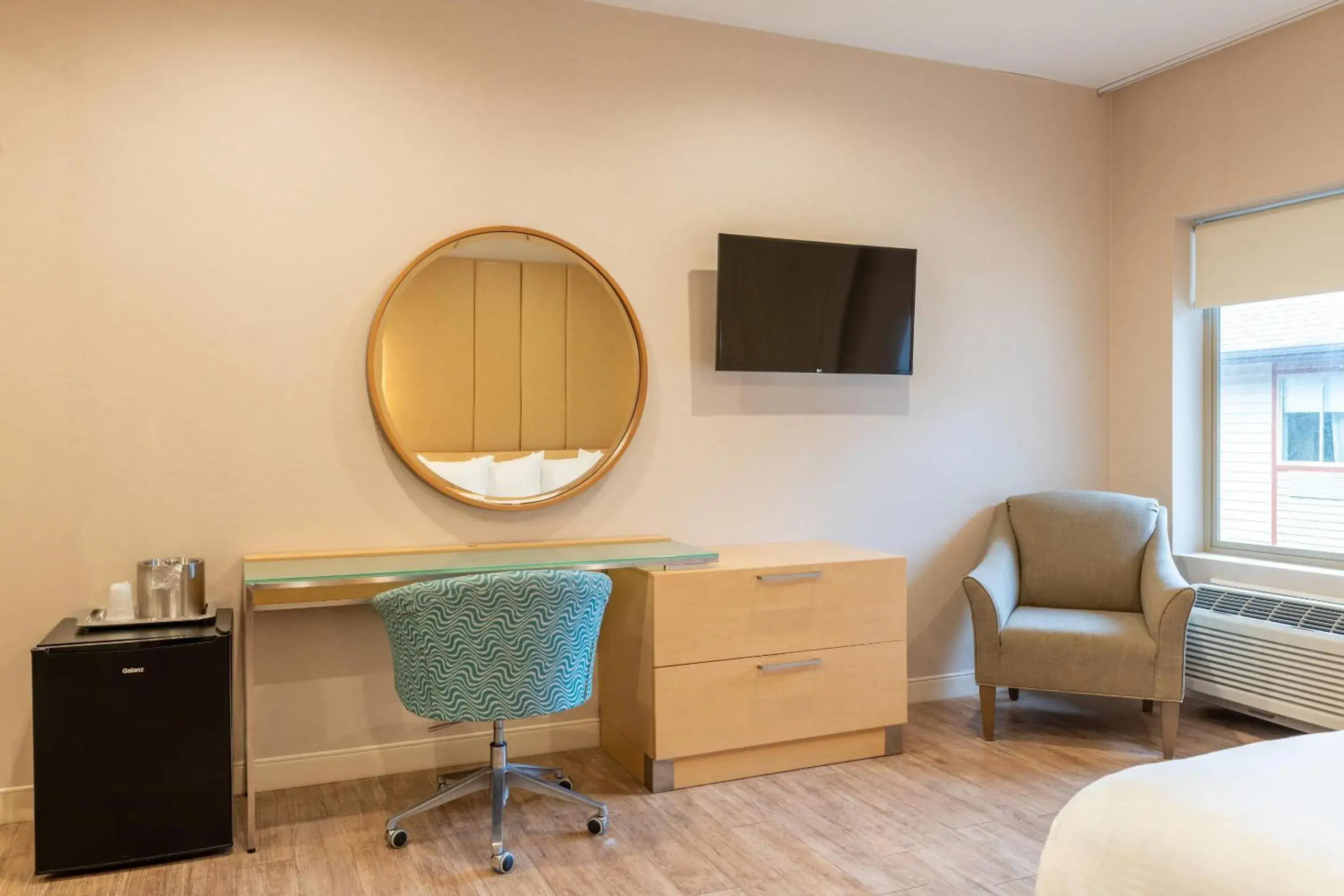 Bedroom in The Chandler Inn Bethlehem - Littleton, an Ascend Collection Hotel Bedroom in The Chandler Inn Bethlehem - Littleton, an Ascend Collection Hotel