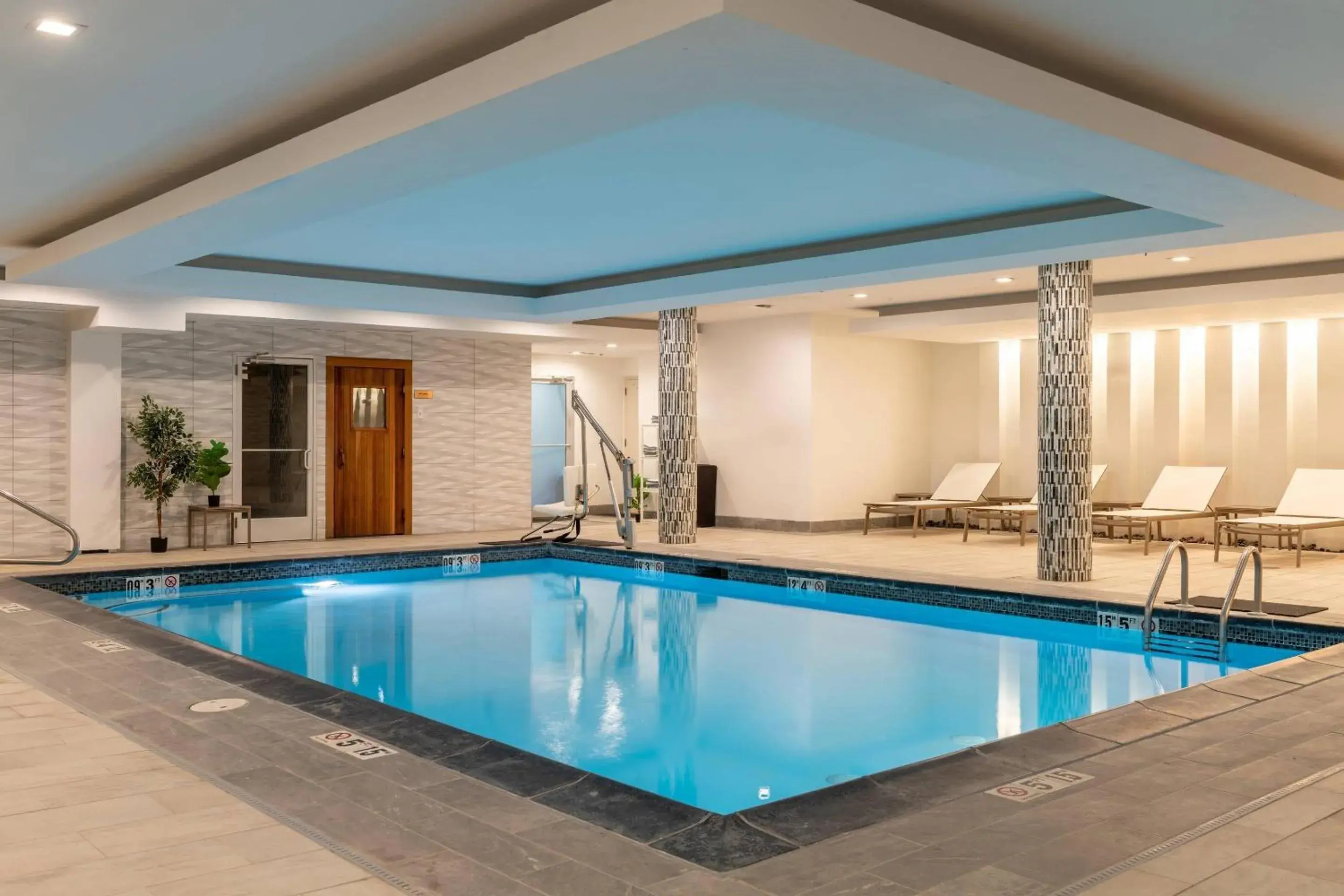 Swimming pool in The Chandler Inn Bethlehem - Littleton, an Ascend Collection Hotel Swimming pool in The Chandler Inn Bethlehem - Littleton, an Ascend Collection Hotel