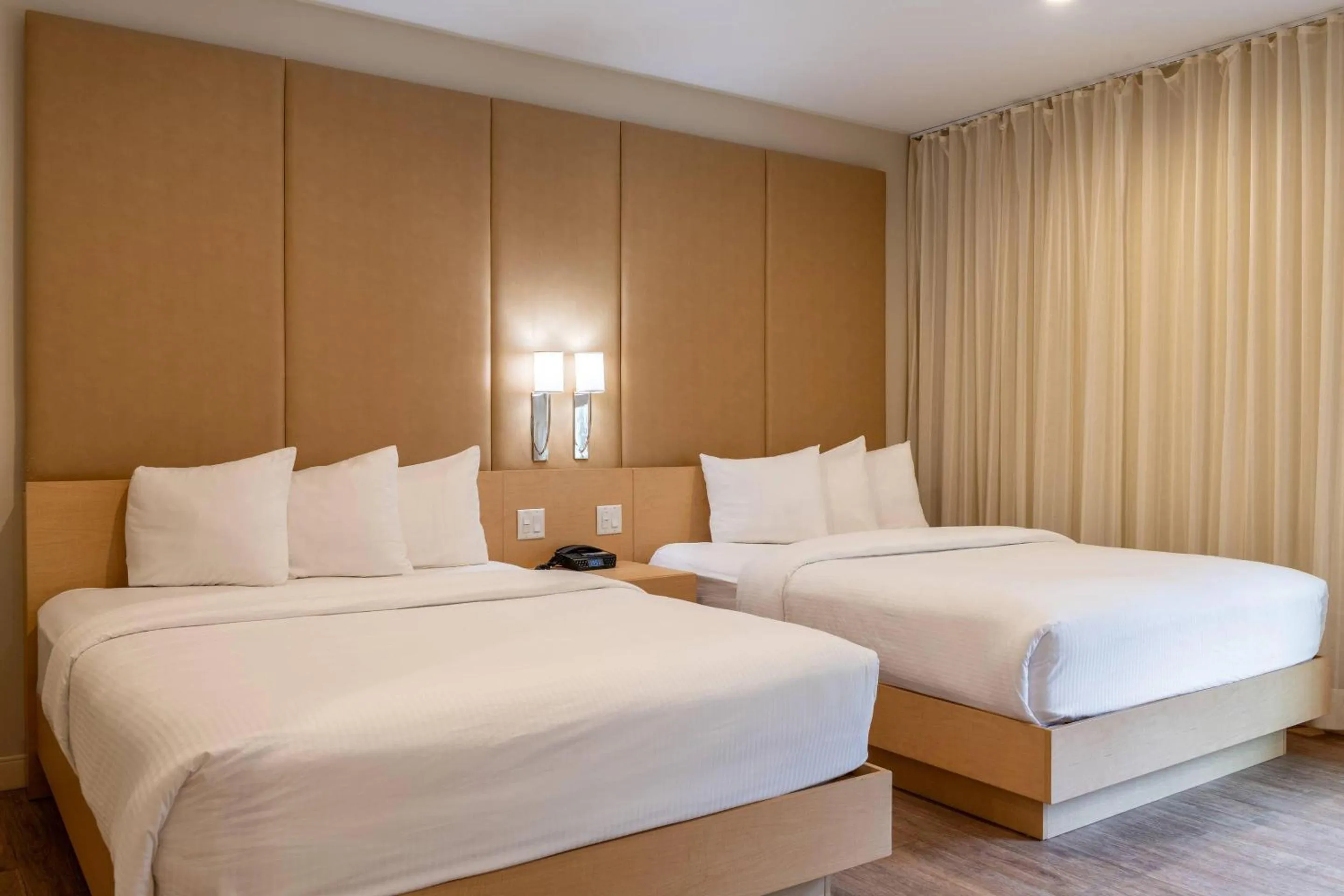 Bedroom, Bed in The Chandler Inn Bethlehem - Littleton, an Ascend Collection Hotel