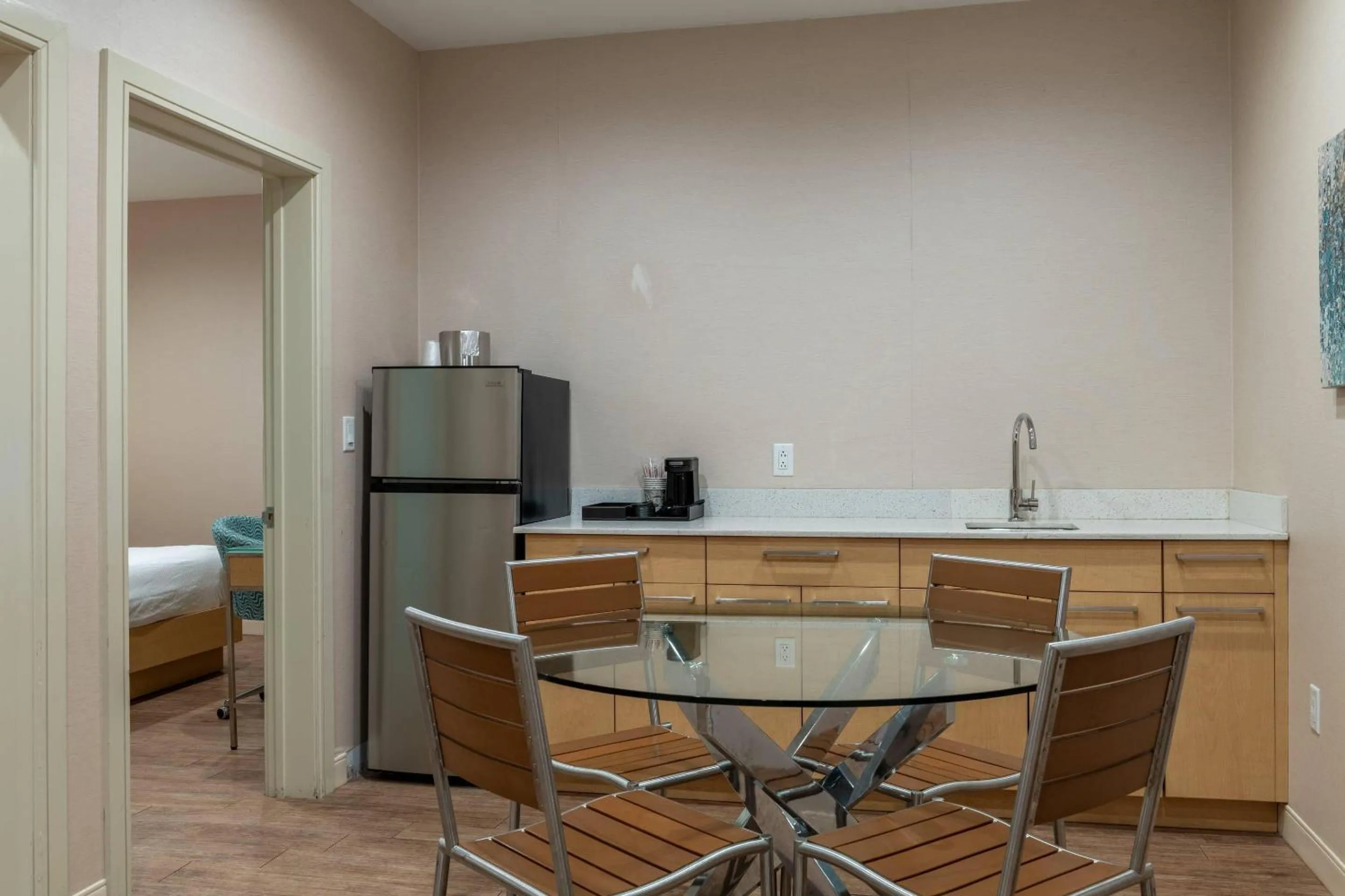 Bedroom in The Chandler Inn Bethlehem - Littleton, an Ascend Collection Hotel