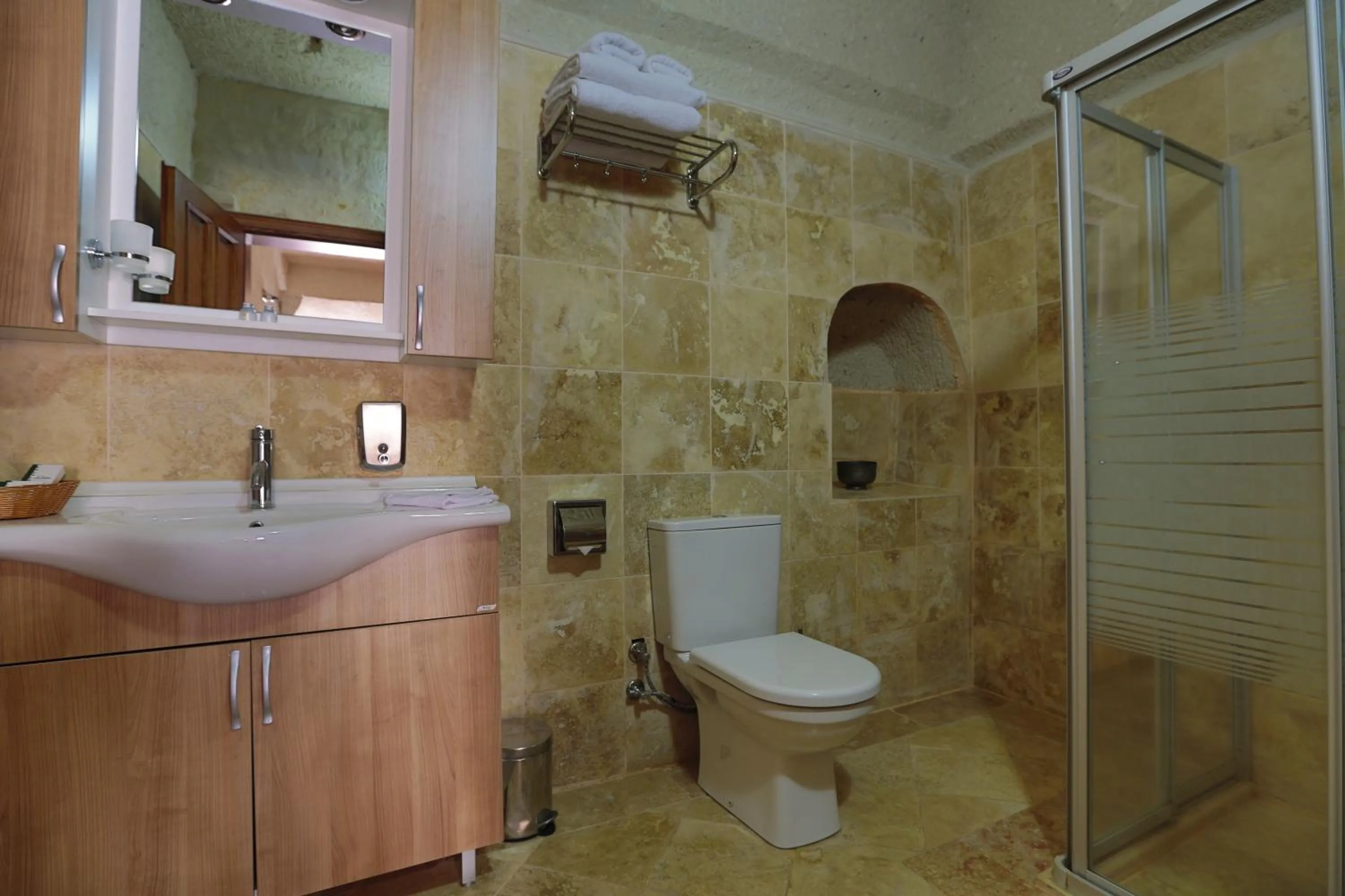 Bathroom in Vezir Cave Suites