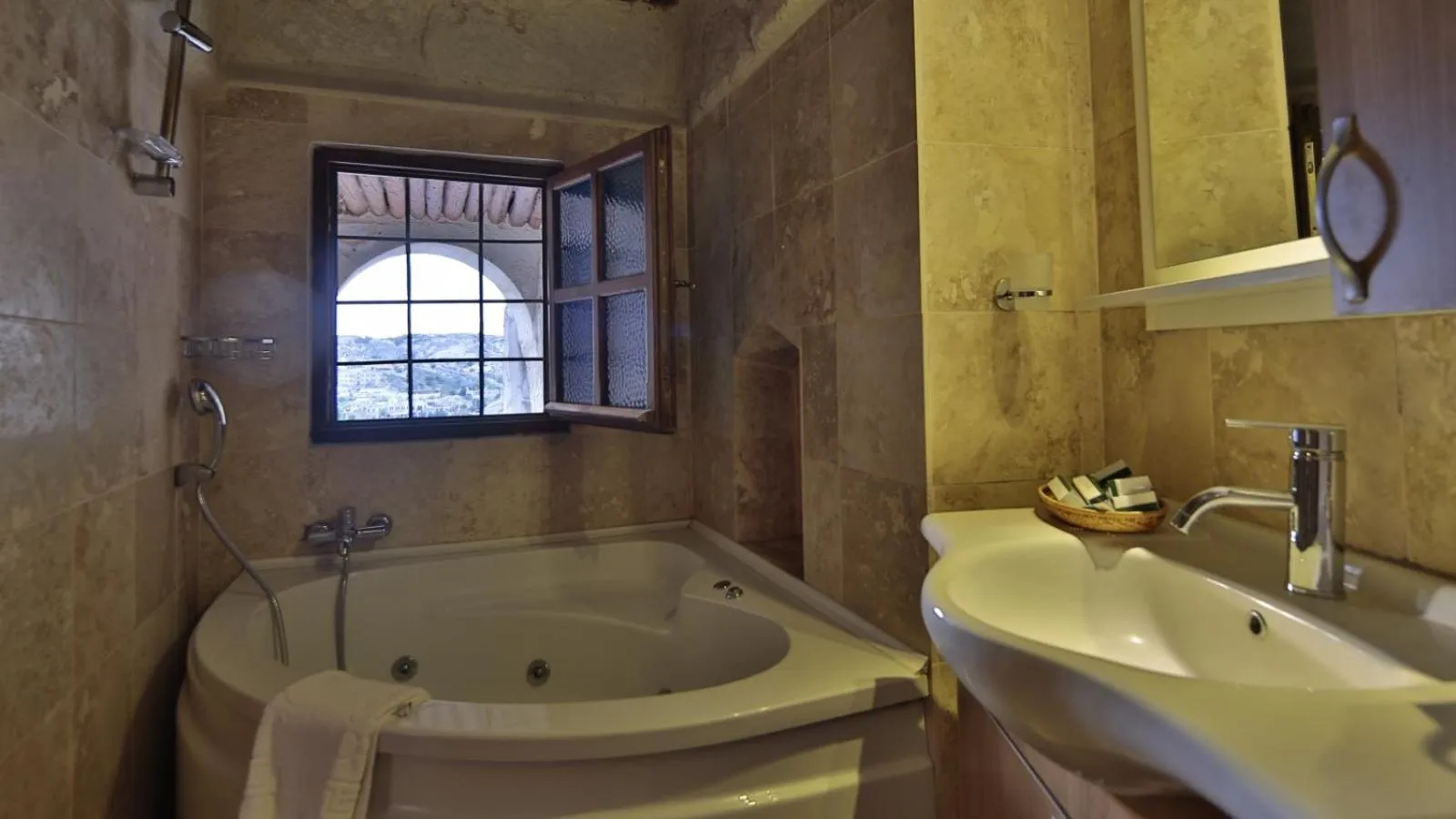 Bathroom in Vezir Cave Suites