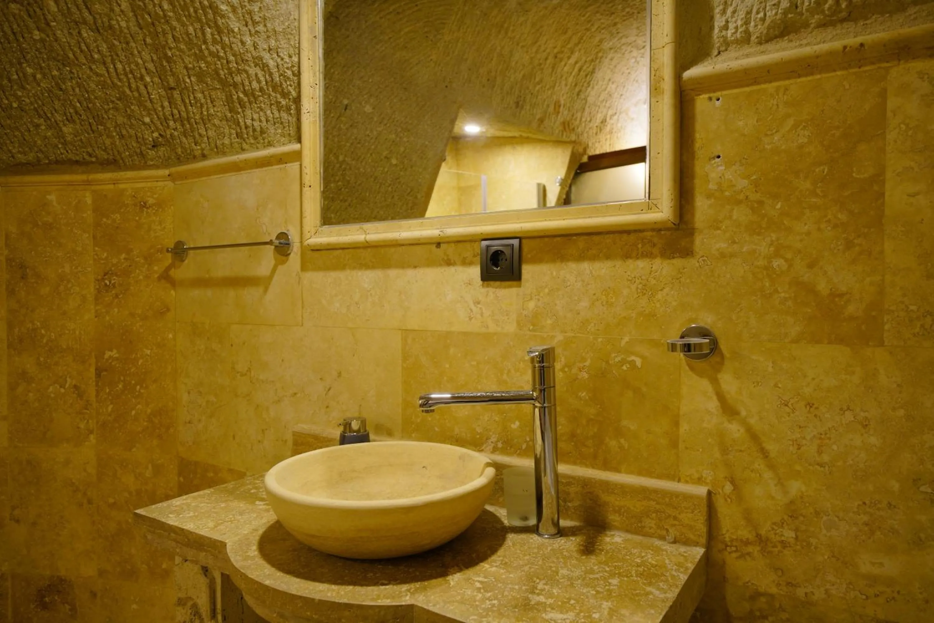 Bathroom in Vezir Cave Suites