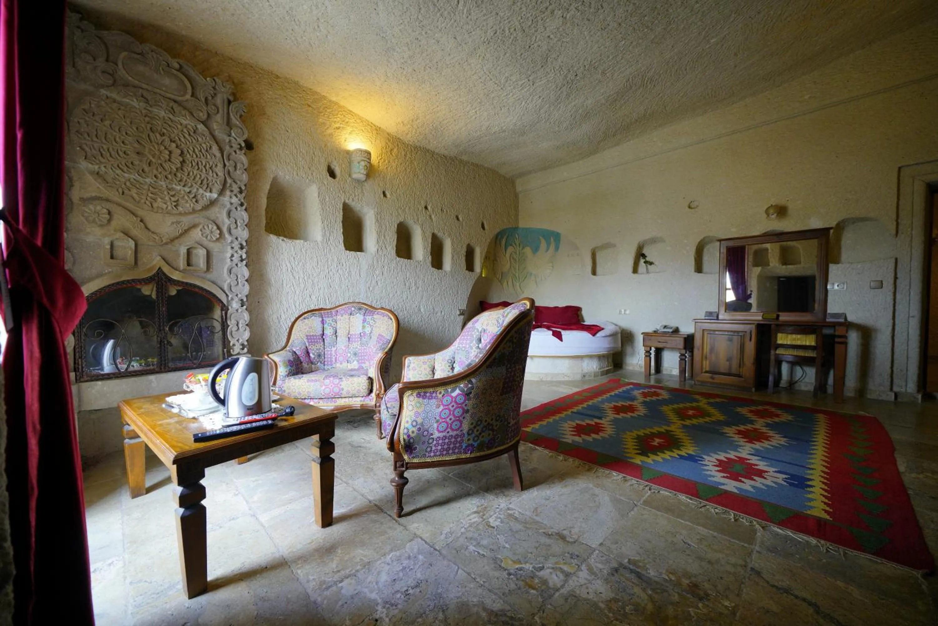 Seating area in Vezir Cave Suites
