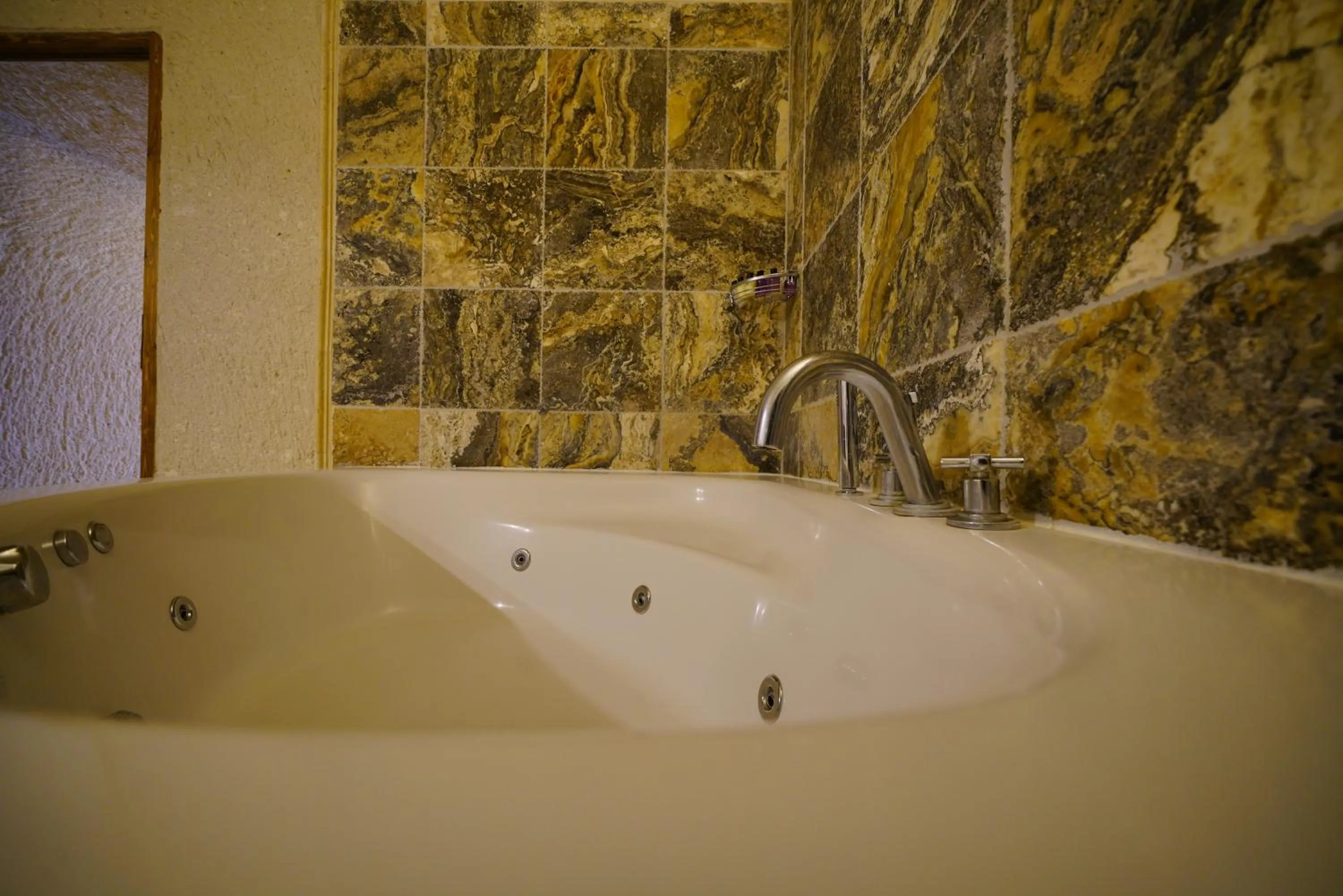 Bathroom in Vezir Cave Suites