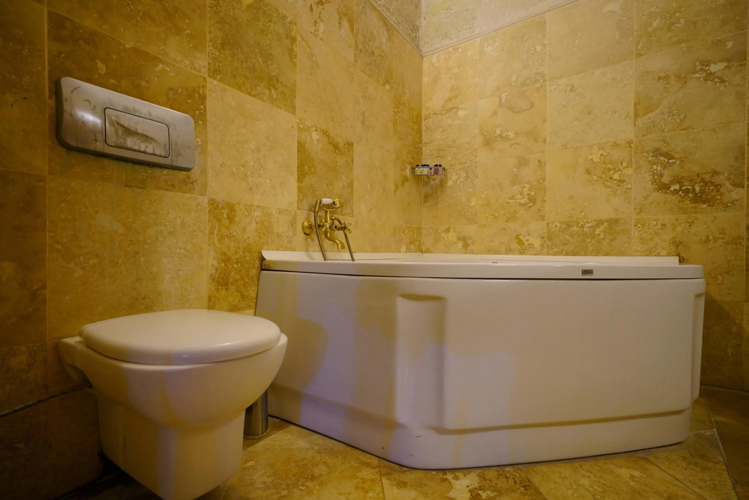 Bathroom in Vezir Cave Suites