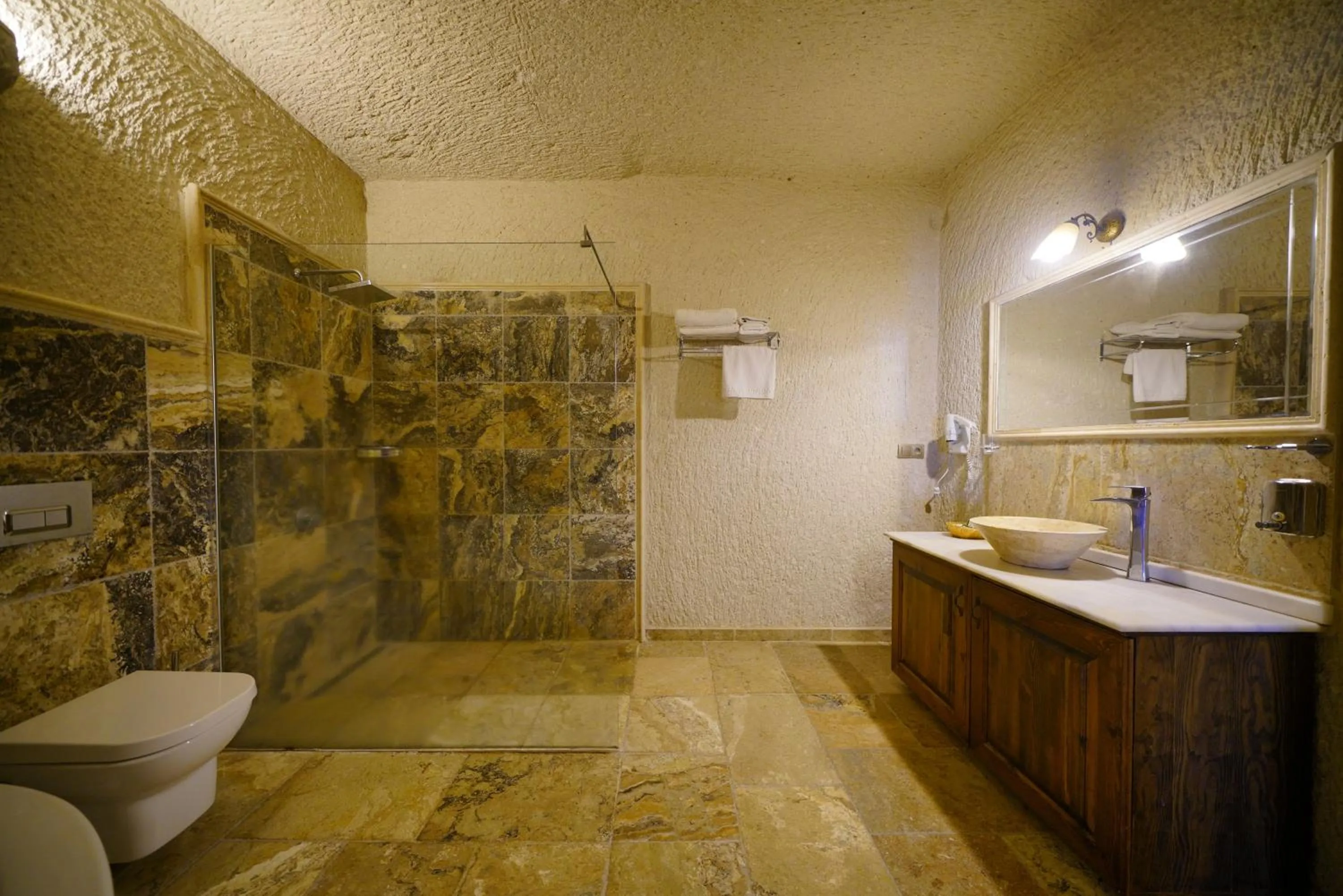 Bathroom in Vezir Cave Suites