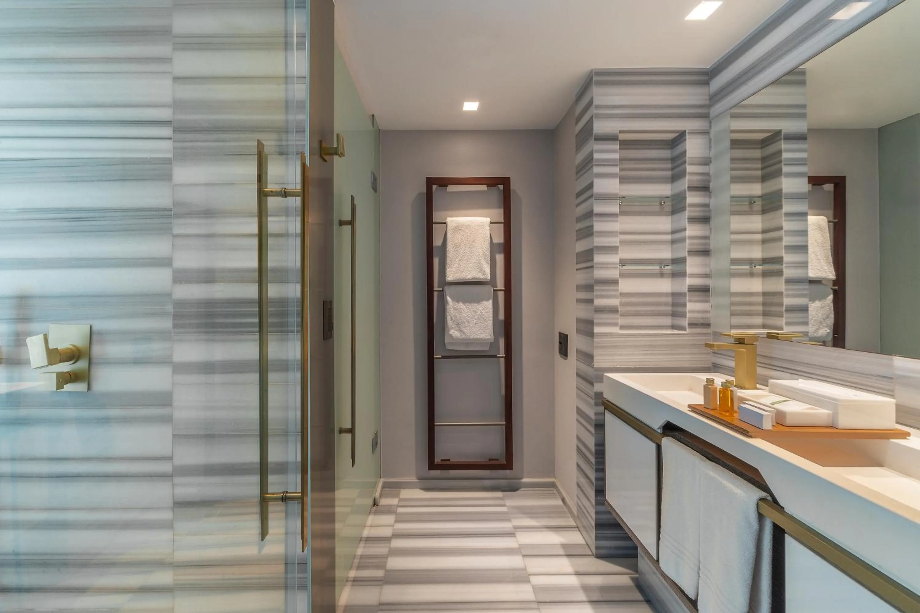 Bathroom in Lifestyle Laghetto Collection