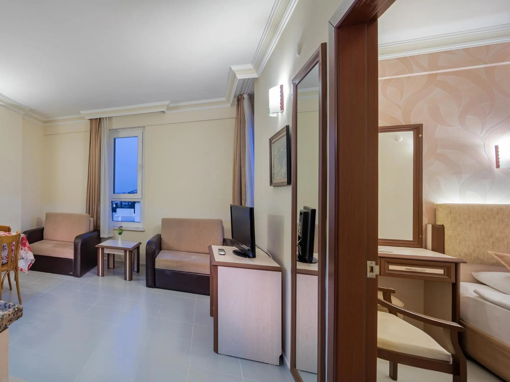 Living room, Bed in May Flower Apart Hotel