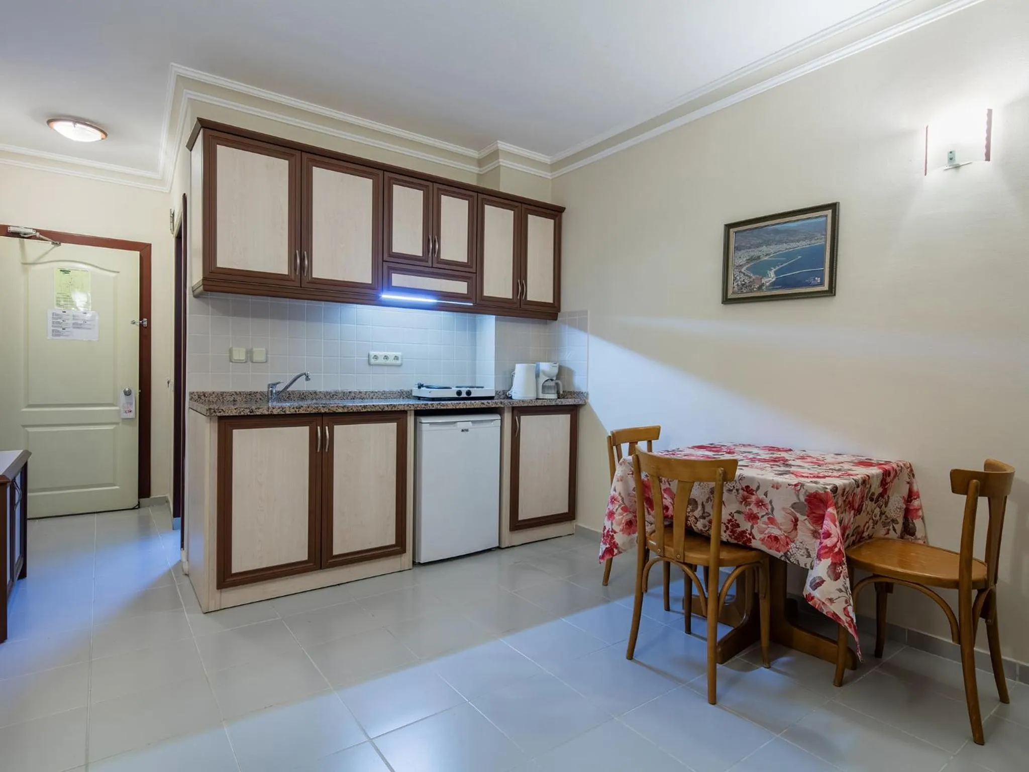 Kitchen or kitchenette in May Flower Apart Hotel