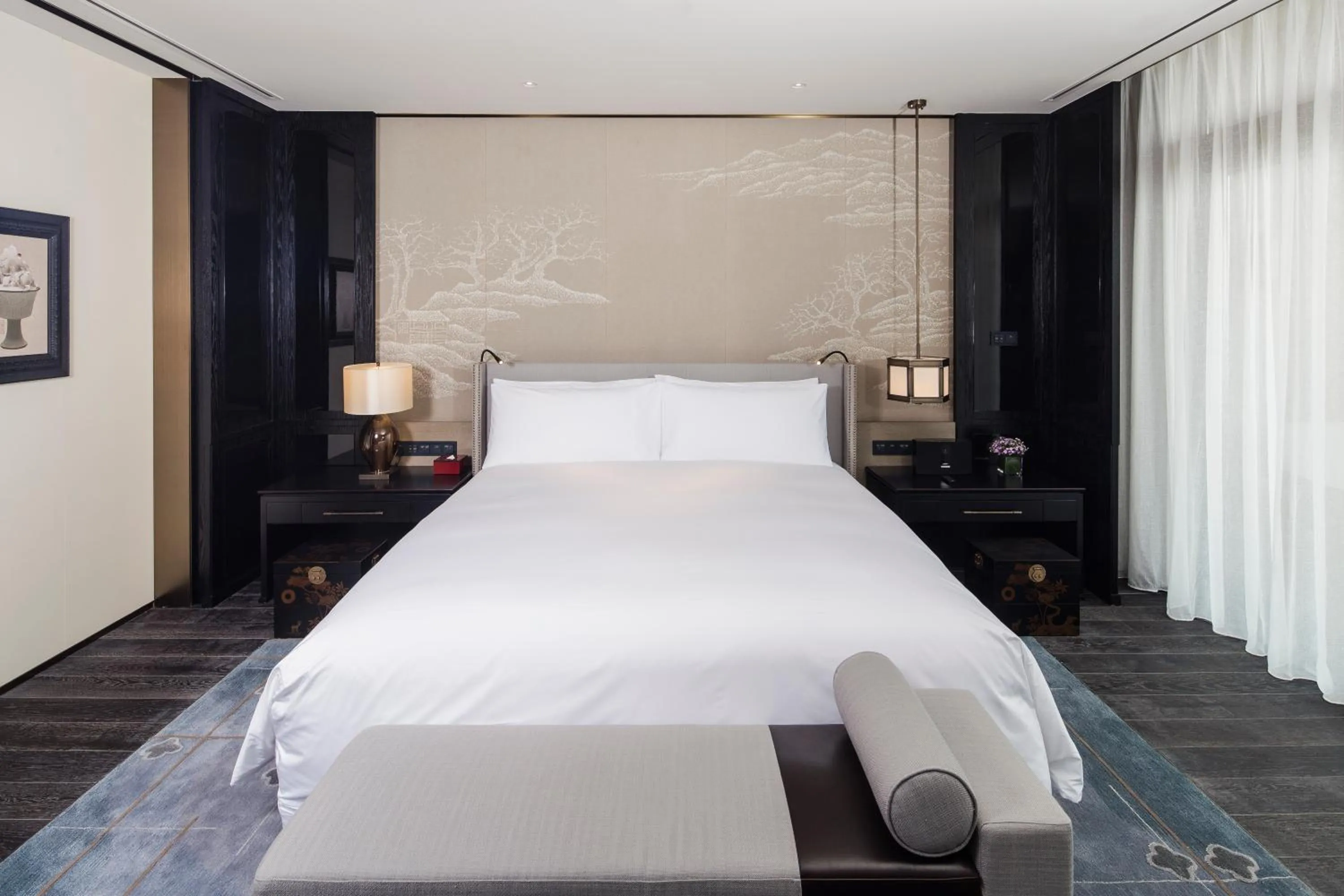 Living room, Bed in JiuTai Hotel Hangzhou