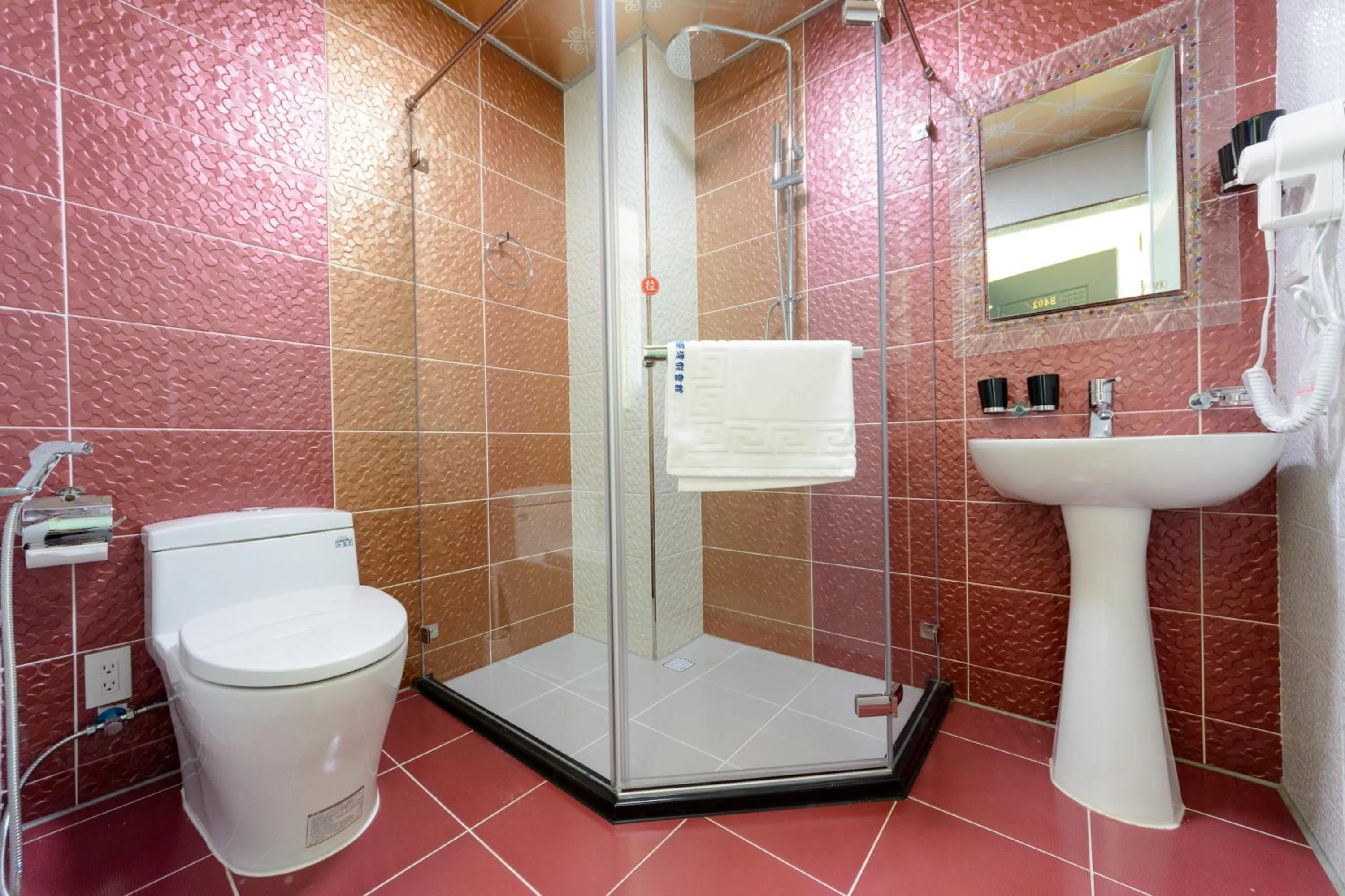 Shower in Lisinty Resort