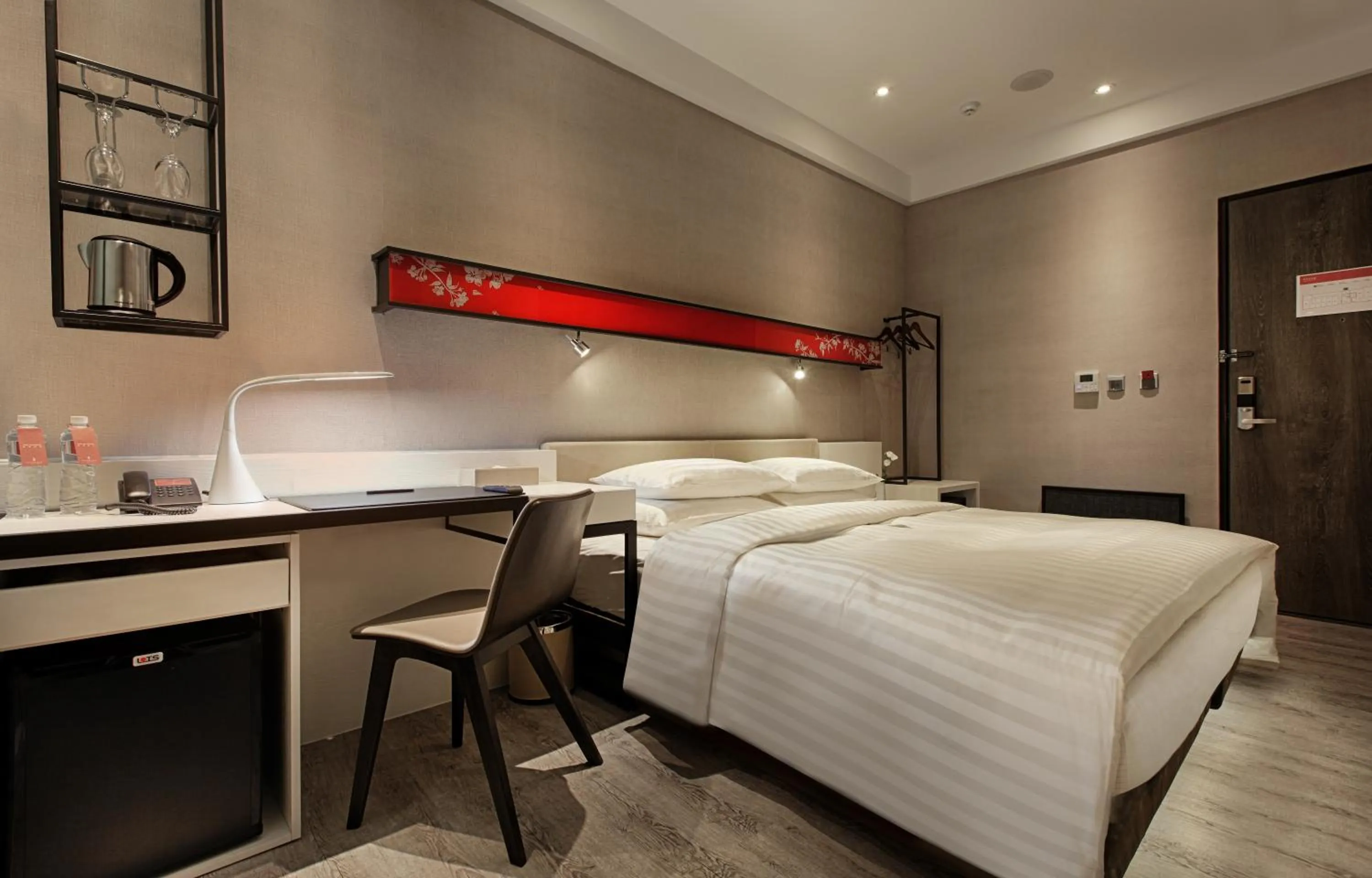 Photo of the whole room, Bed in City Place Hotel