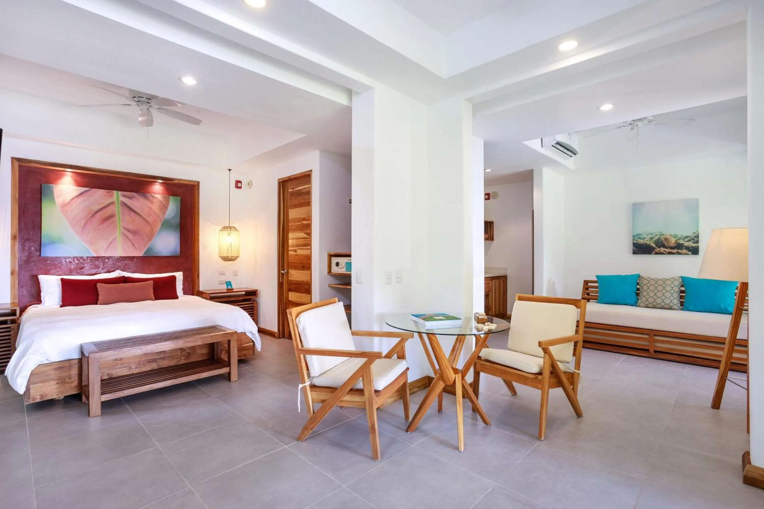 Photo of the whole room, Bed in Arenas Del Mar Beachfront & Rainforest Resort Member of the Cayuga Collection