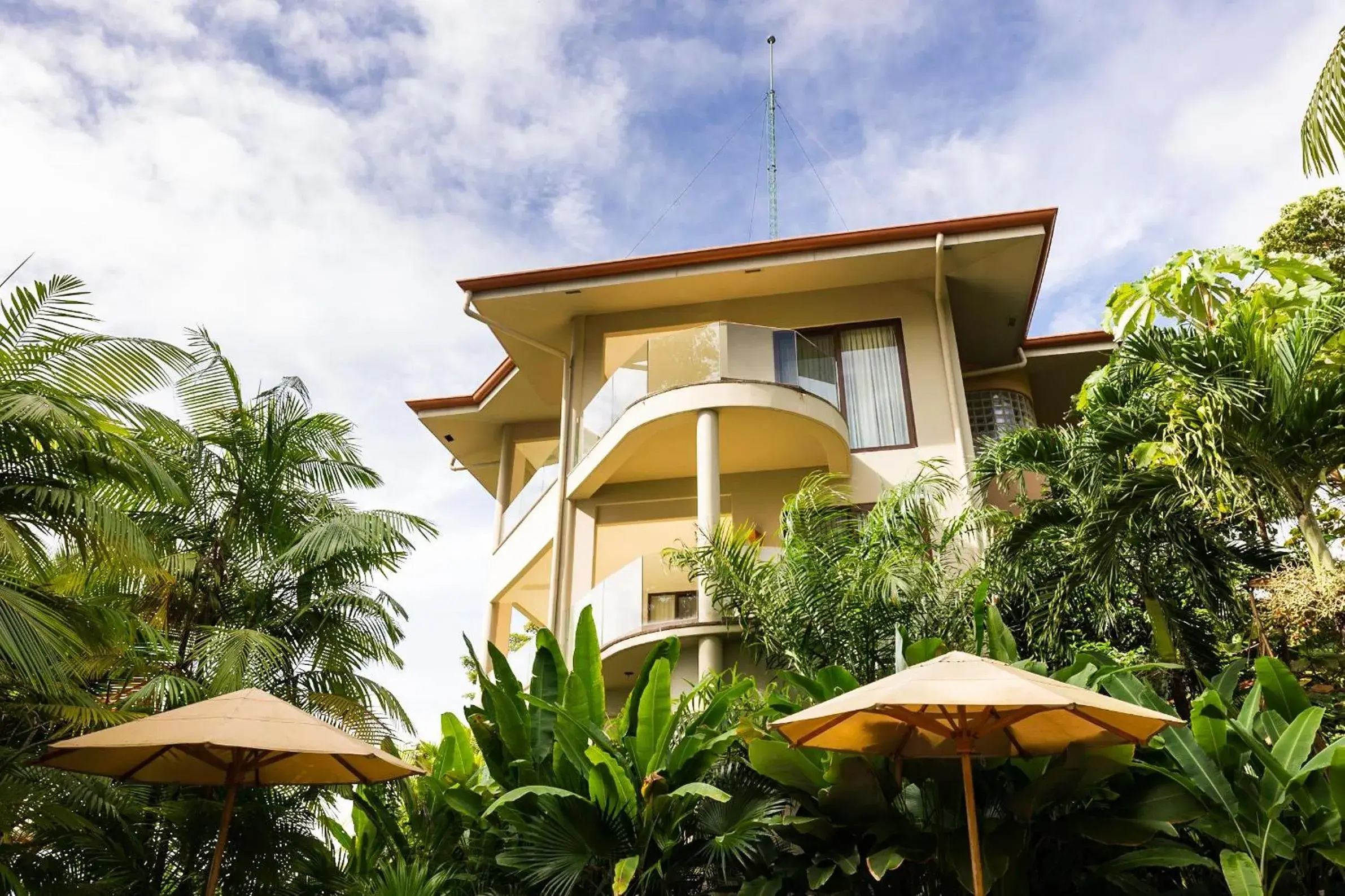 Property building in Arenas Del Mar Beachfront & Rainforest Resort Member of the Cayuga Collection Property building in Arenas Del Mar Beachfront & Rainforest Resort Member of the Cayuga Collection