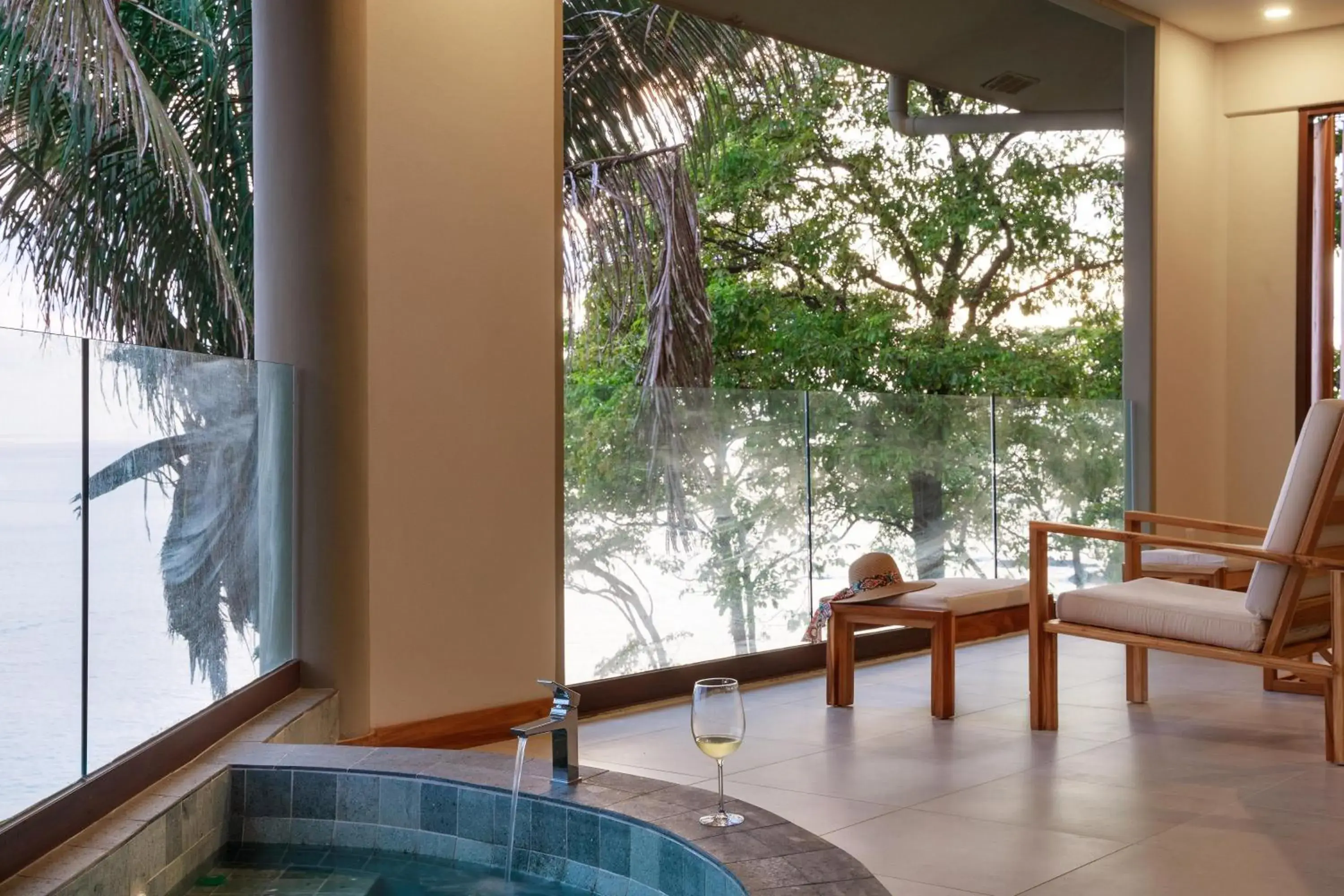 Spa and wellness centre/facilities in Arenas Del Mar Beachfront & Rainforest Resort Member of the Cayuga Collection Spa and wellness centre/facilities in Arenas Del Mar Beachfront & Rainforest Resort Member of the Cayuga Collection