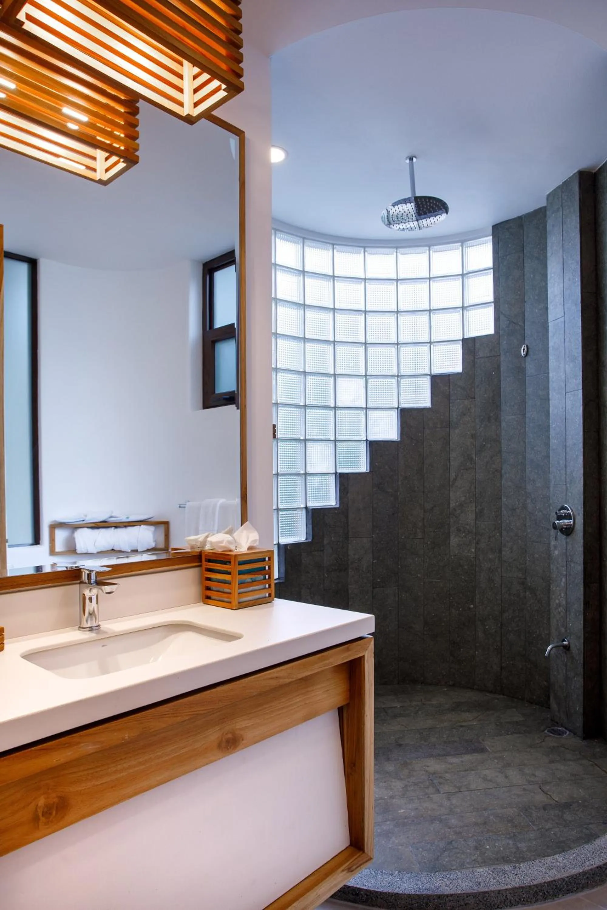 Bathroom in Arenas Del Mar Beachfront & Rainforest Resort Member of the Cayuga Collection