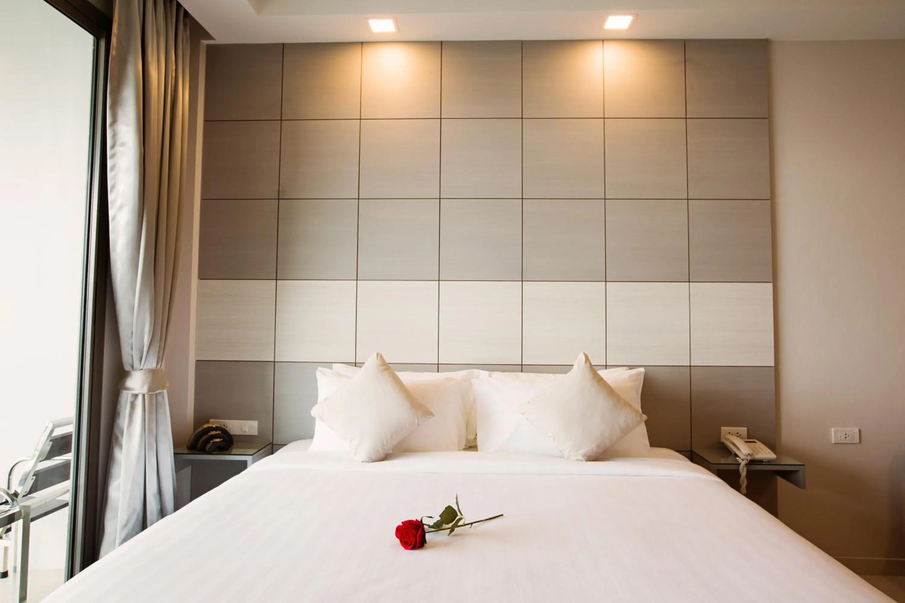 Bedroom, Bed in Sunset Beach Hotel - Adults Only